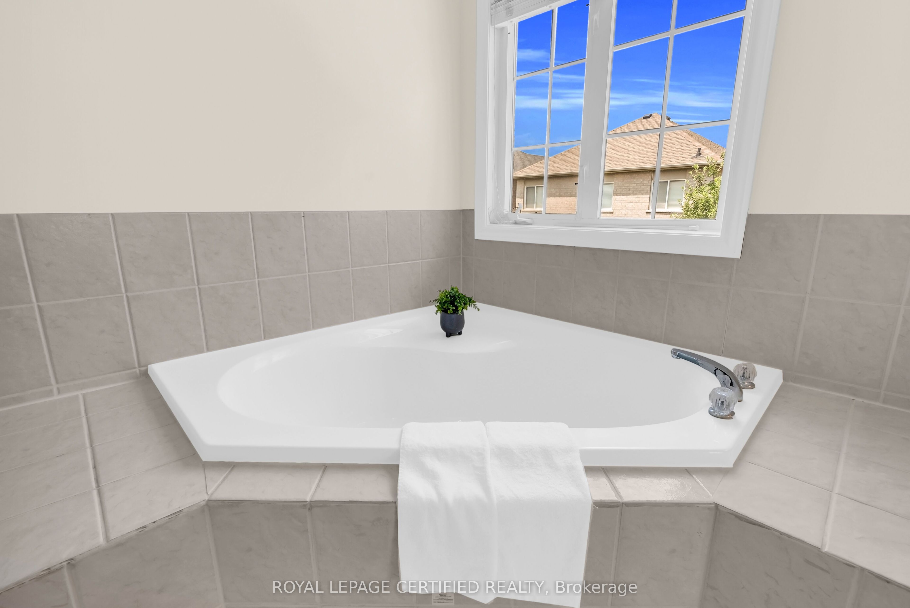 5890 Tampico Way Property Photo 28