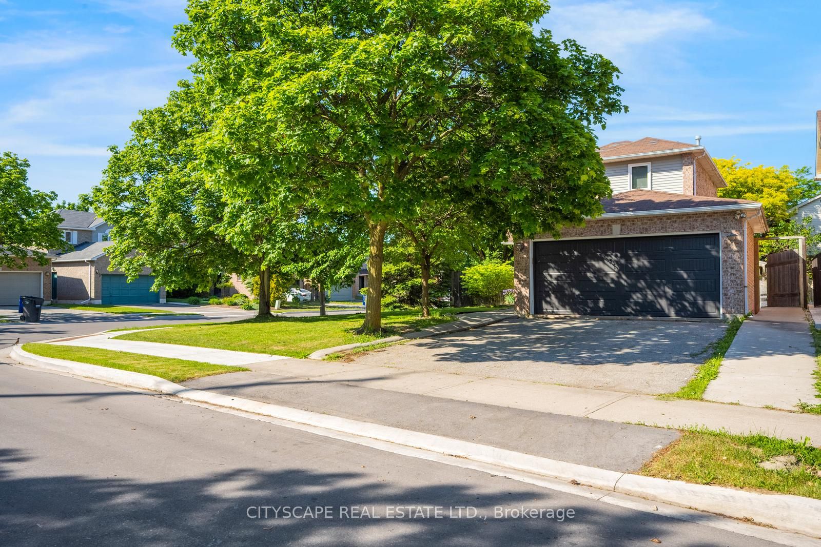 65 Mullis Crescent Property Photo 2
