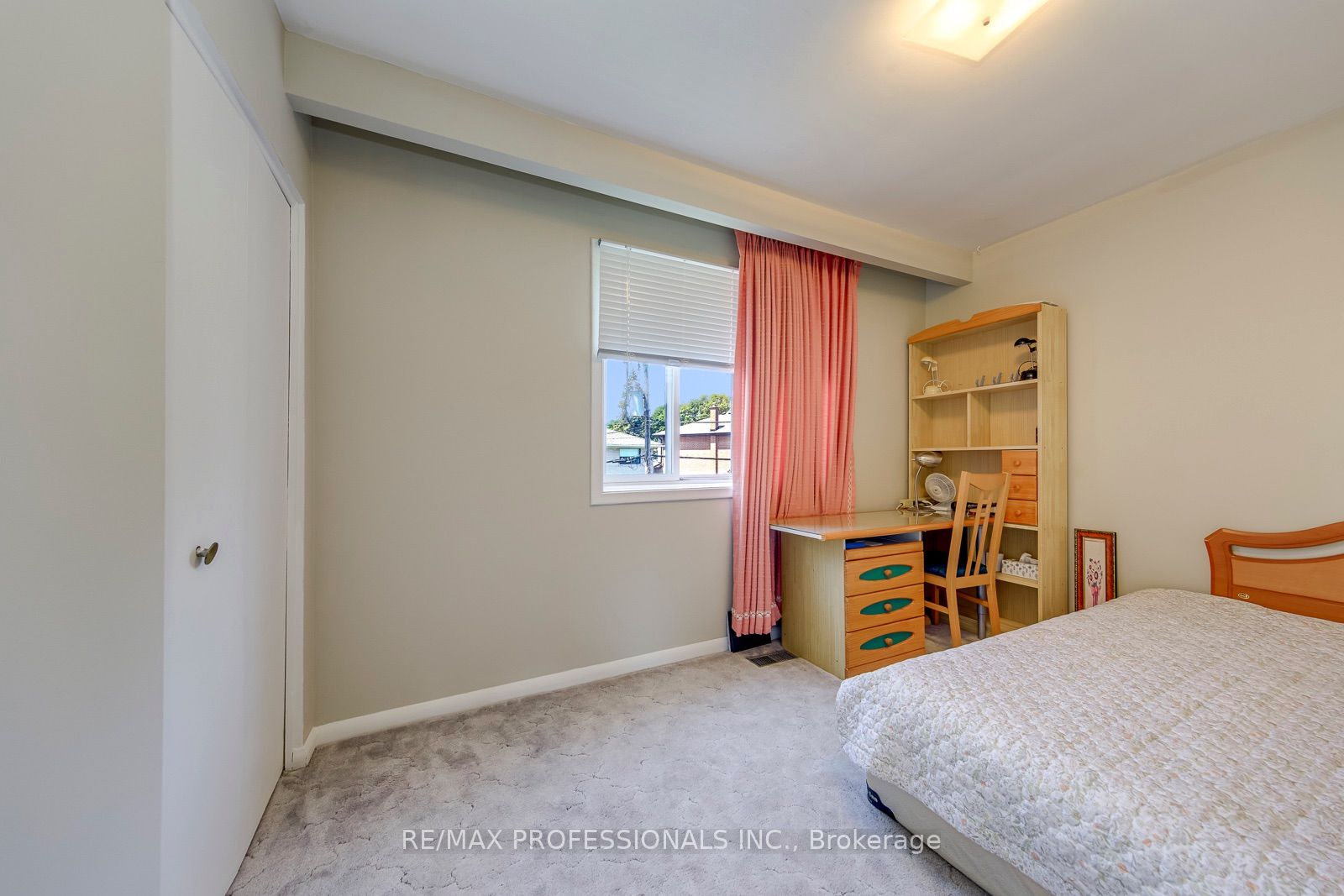 256 Wellesworth Drive Property Photo 16