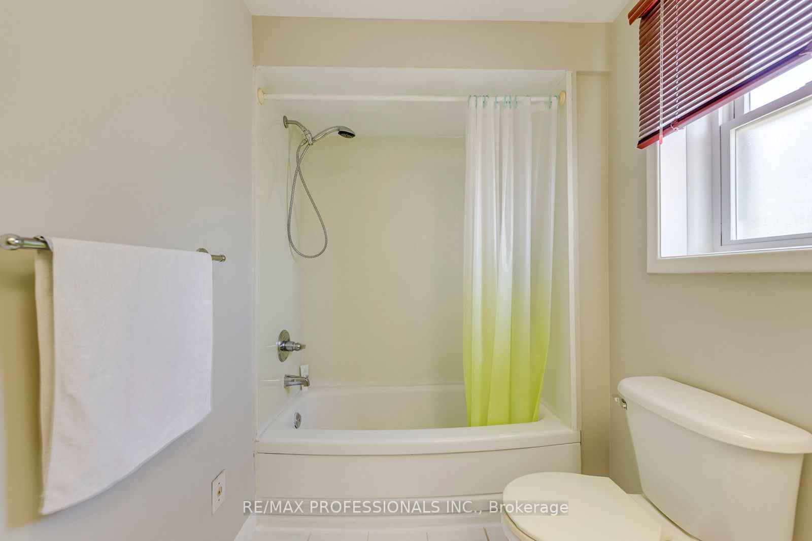 256 Wellesworth Drive Property Photo 19