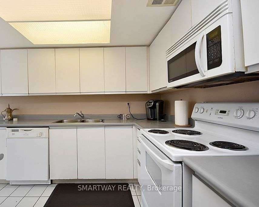350 Webb Drive 2306 Property Photo 7