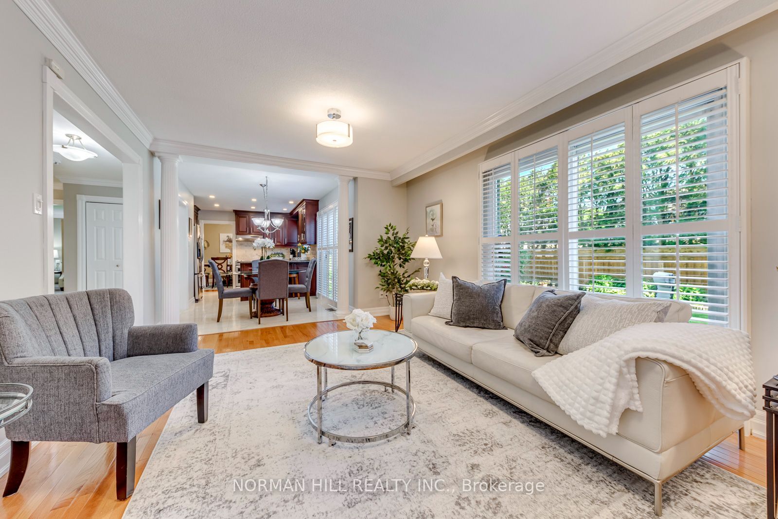2491 Woburn Crescent Property Photo 16