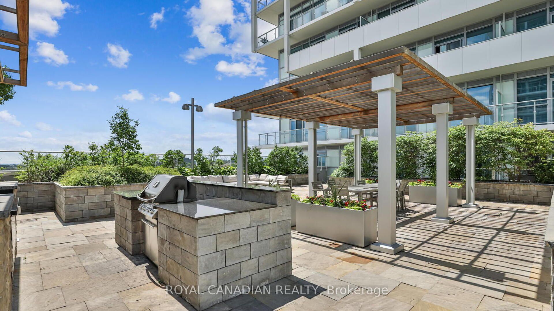 55 Speers Road 308 Property Photo 46