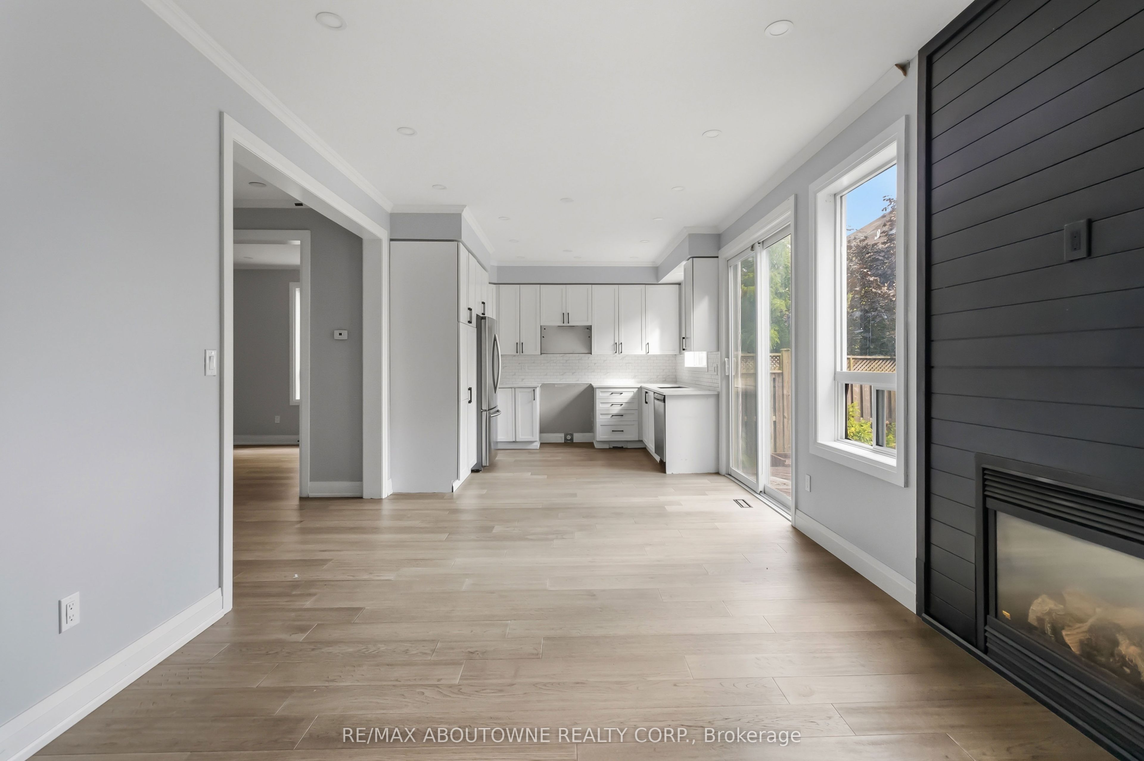 930 Lancaster Boulevard Property Photo 13