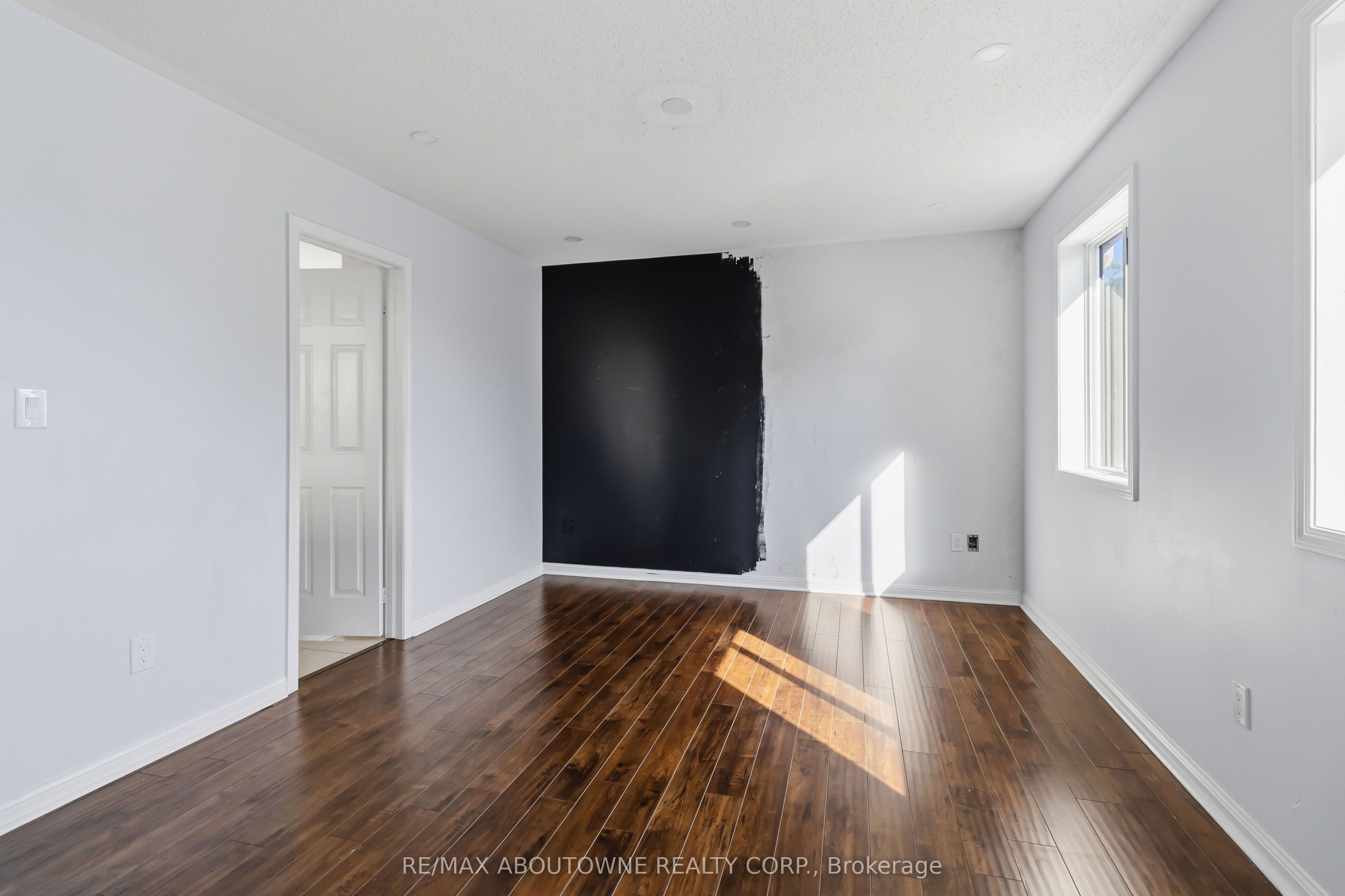 930 Lancaster Boulevard Property Photo 27