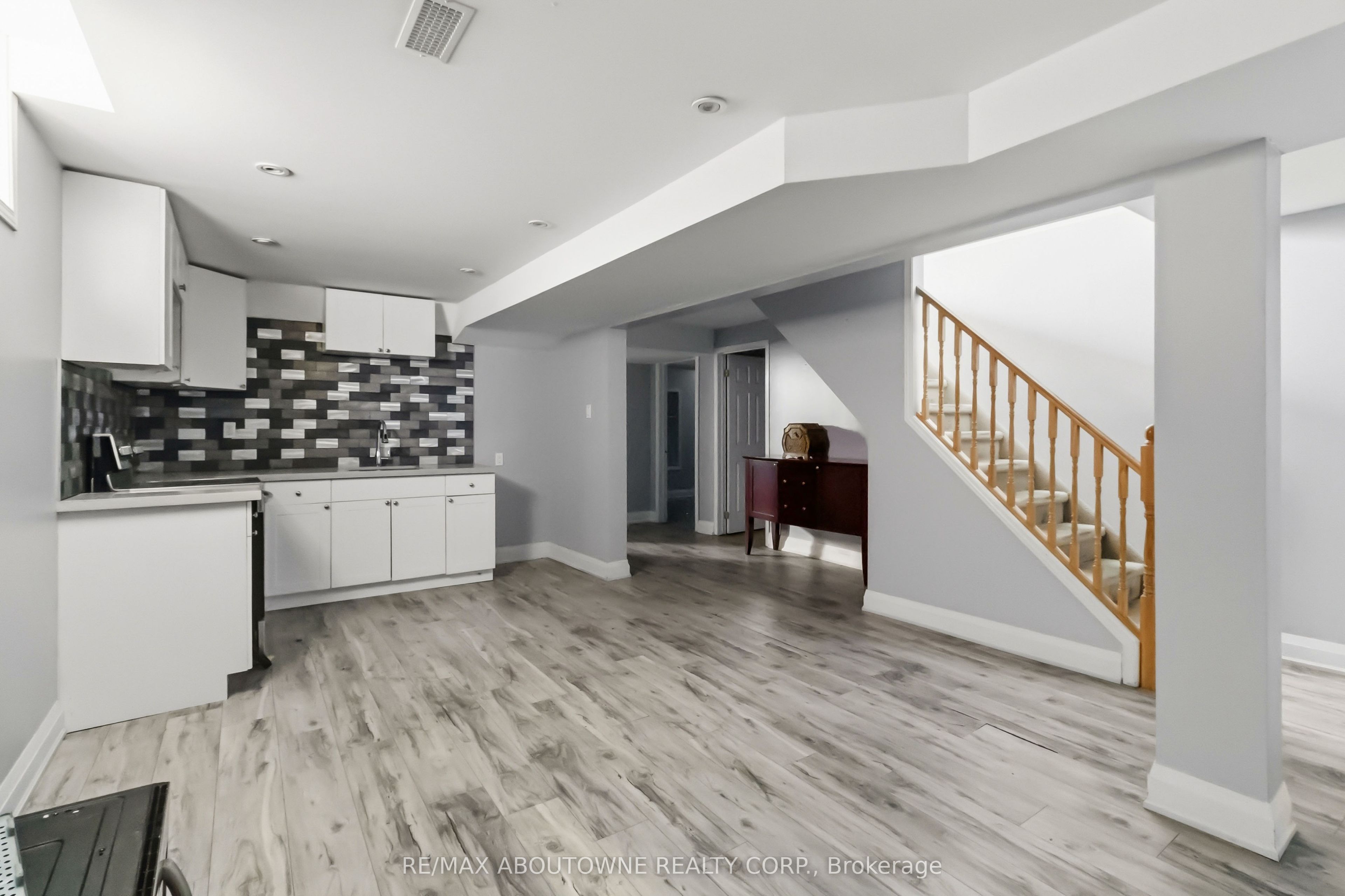 930 Lancaster Boulevard Property Photo 31