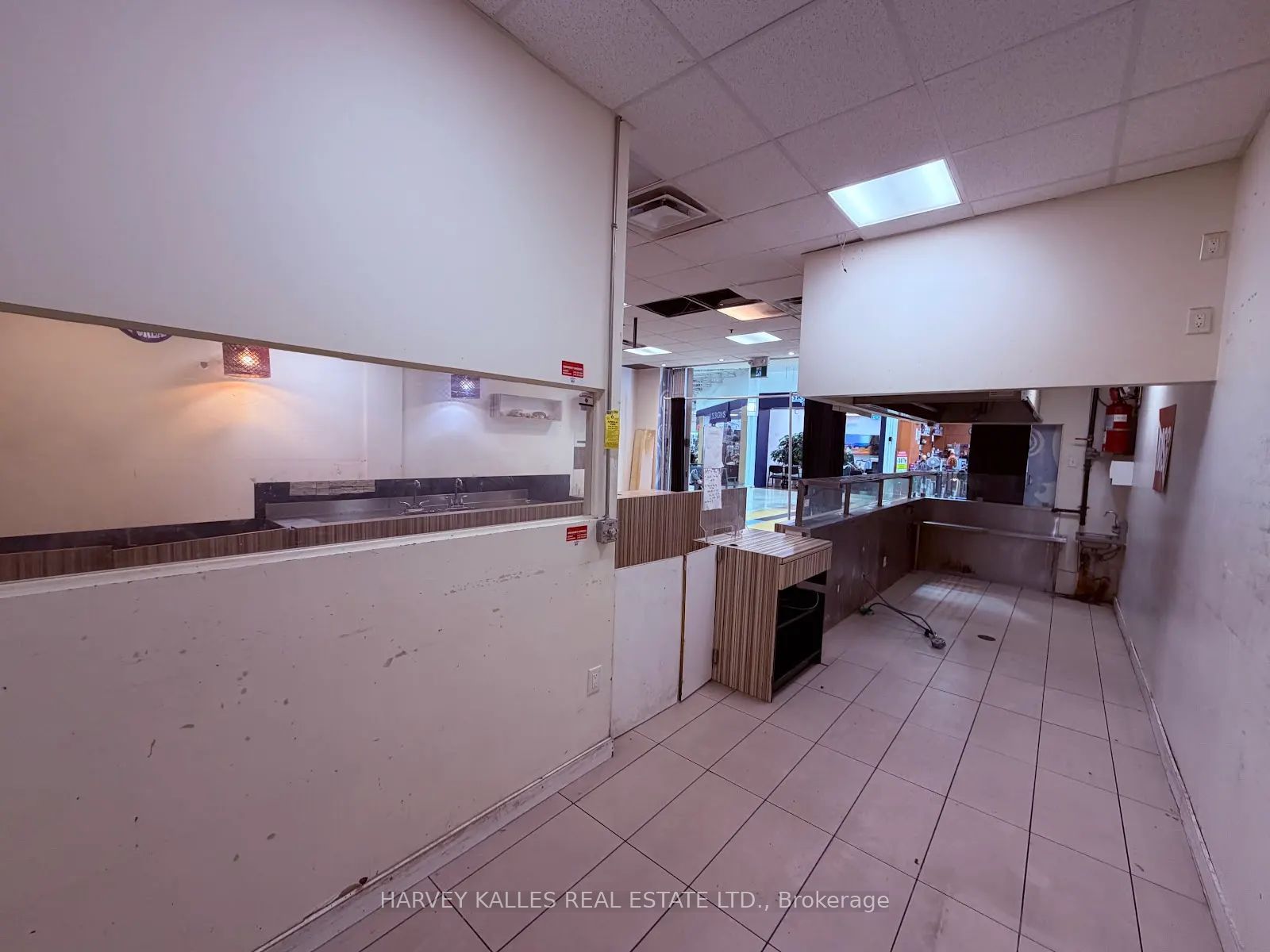 1911 Finch Avenue W 142 Property Photo 16