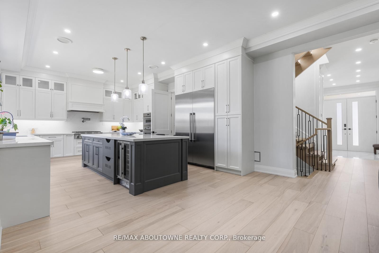 455 Samford Place Property Photo 15