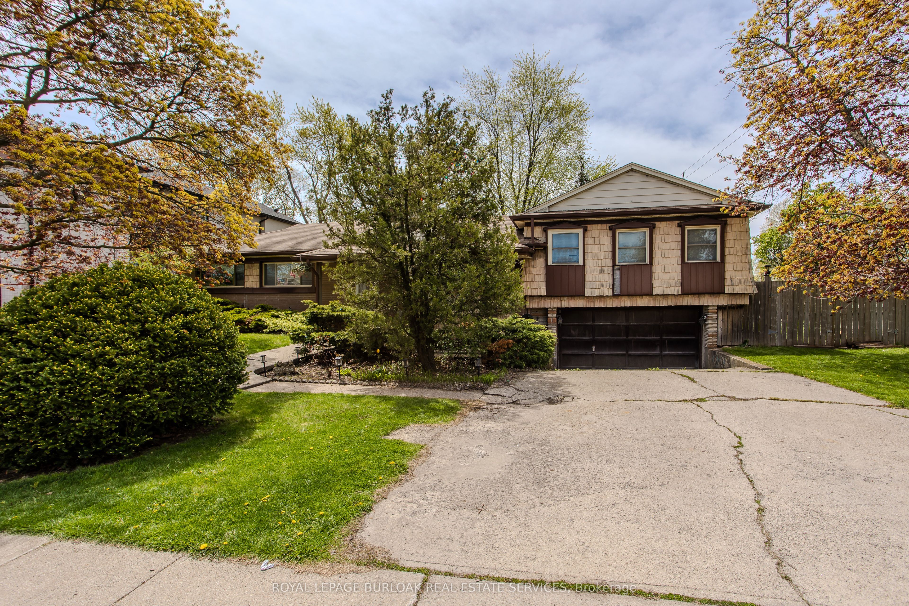 482 Sherin Drive Property Photo 1