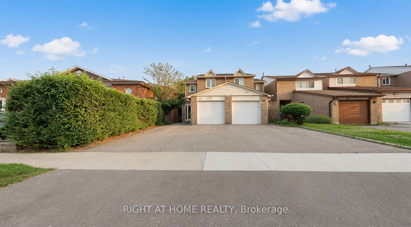 35 Chalfield Lane Property Photo 1
