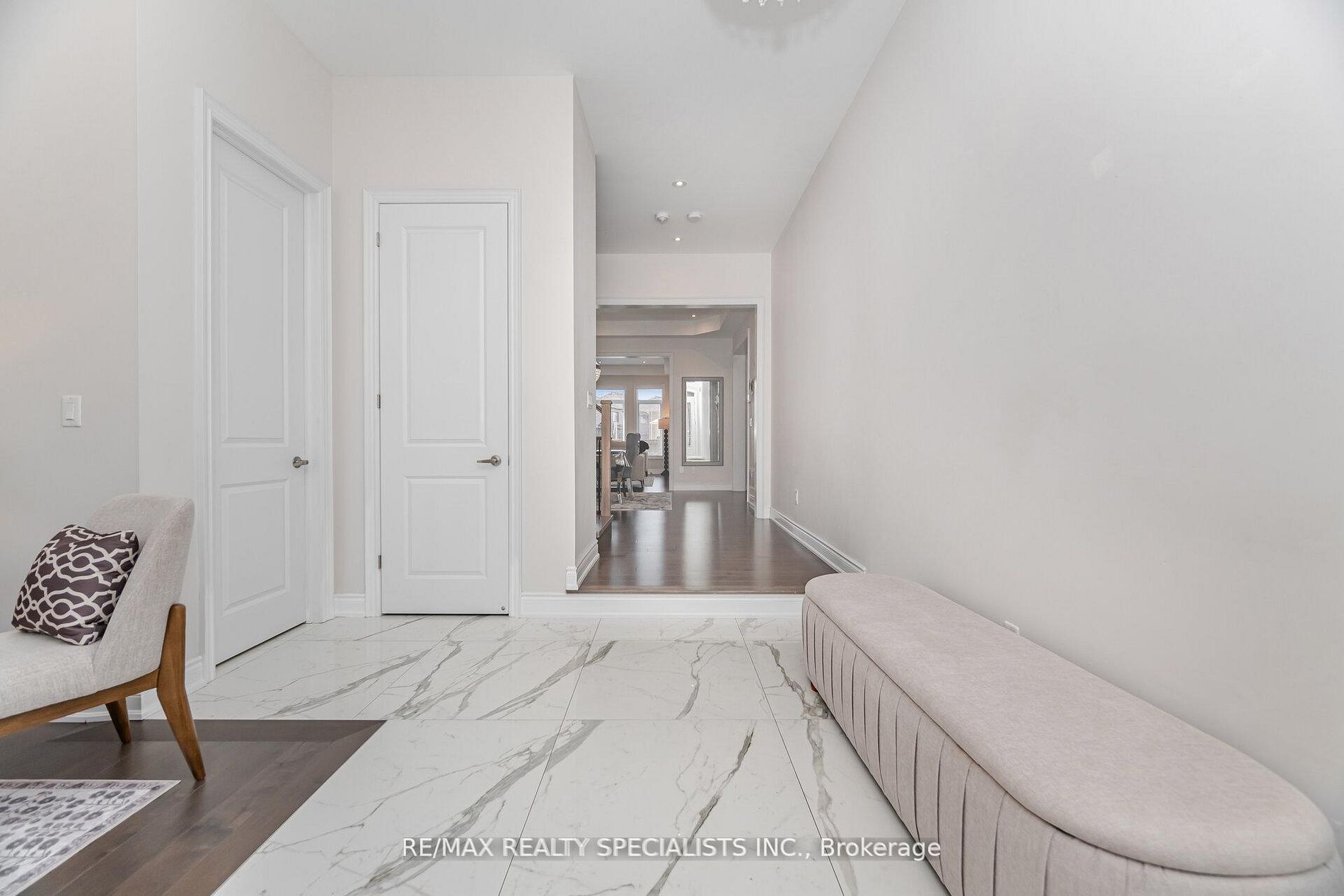 53 Threshingmills Boulevard Property Photo 4