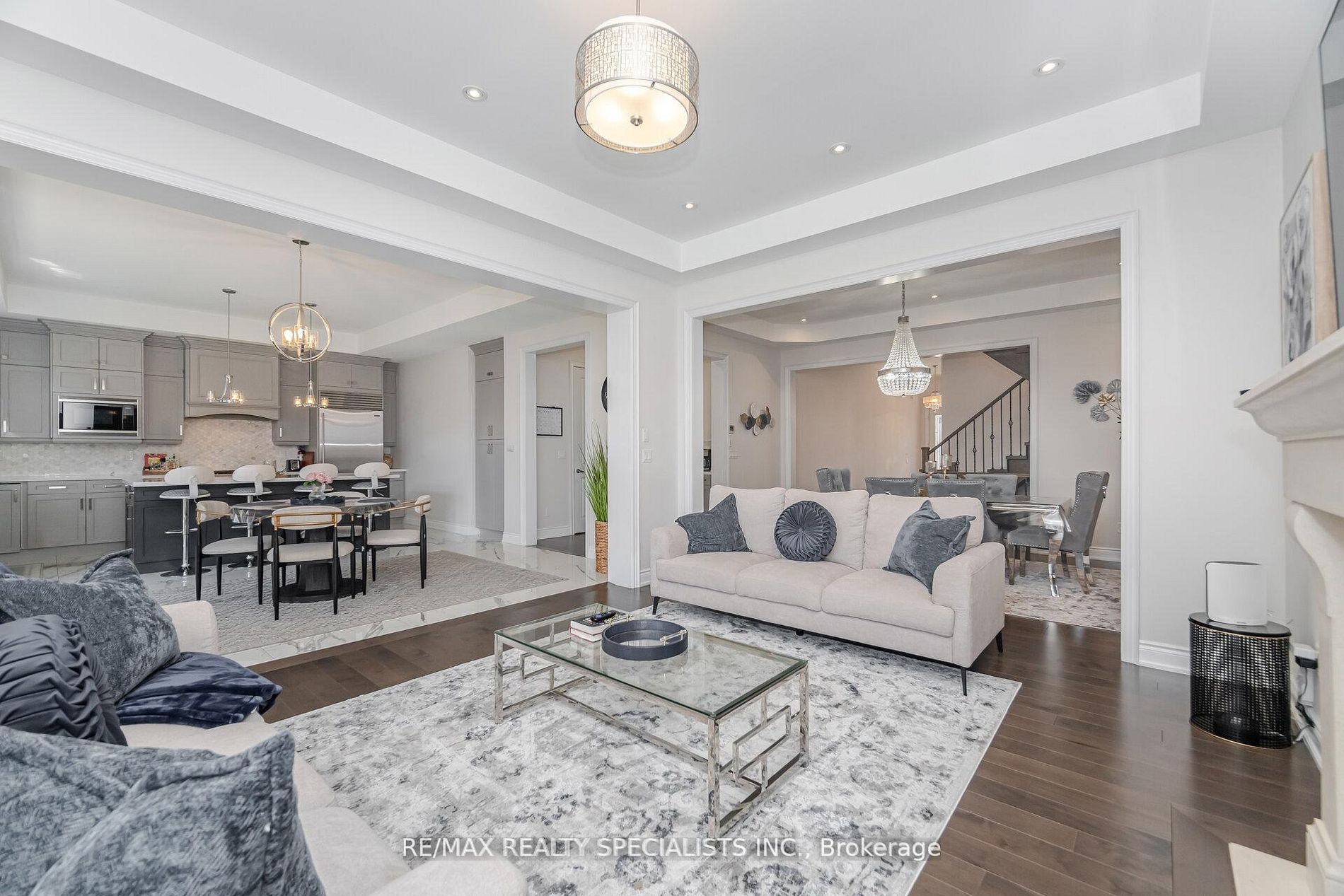 53 Threshingmills Boulevard Property Photo 10