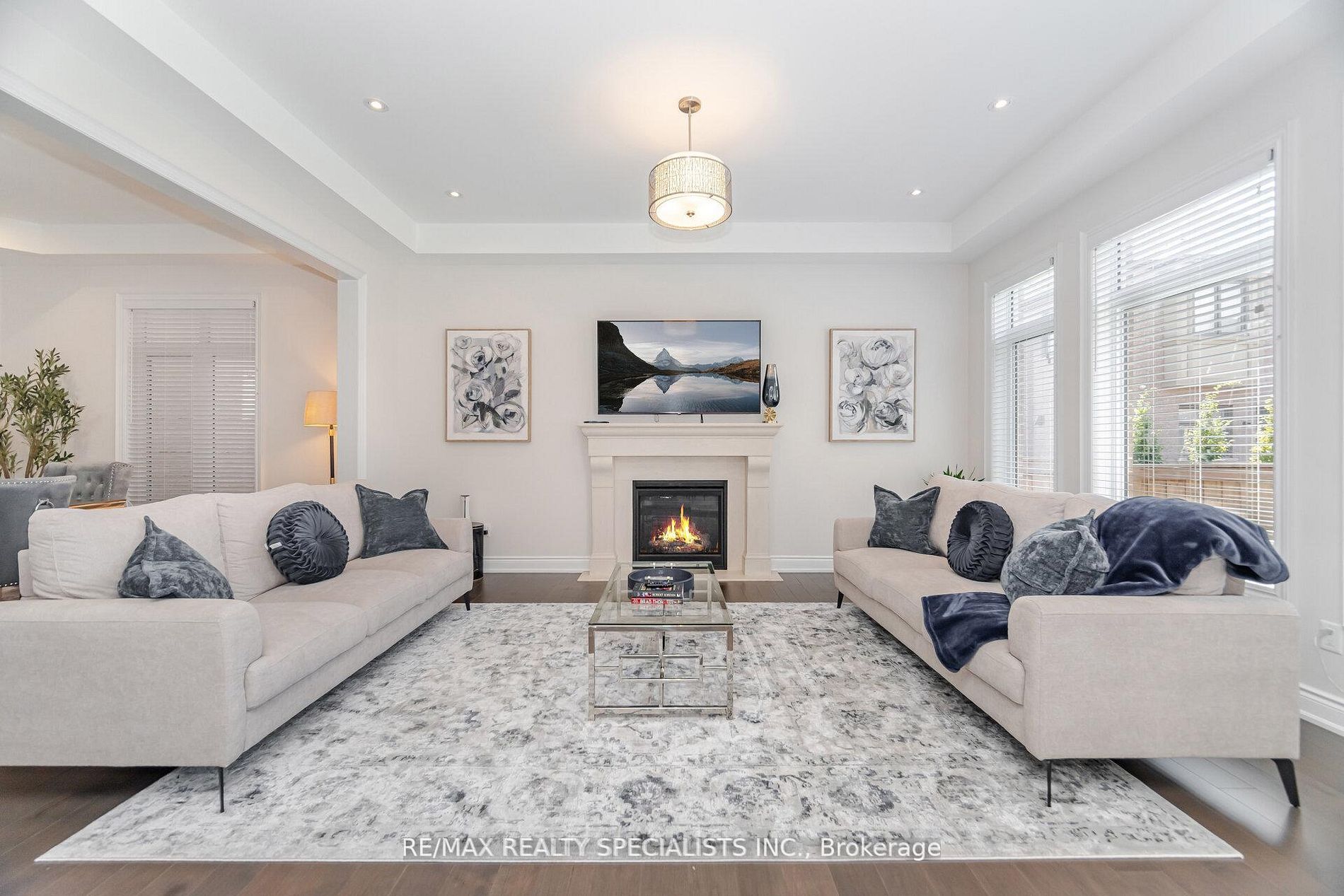 53 Threshingmills Boulevard Property Photo 11