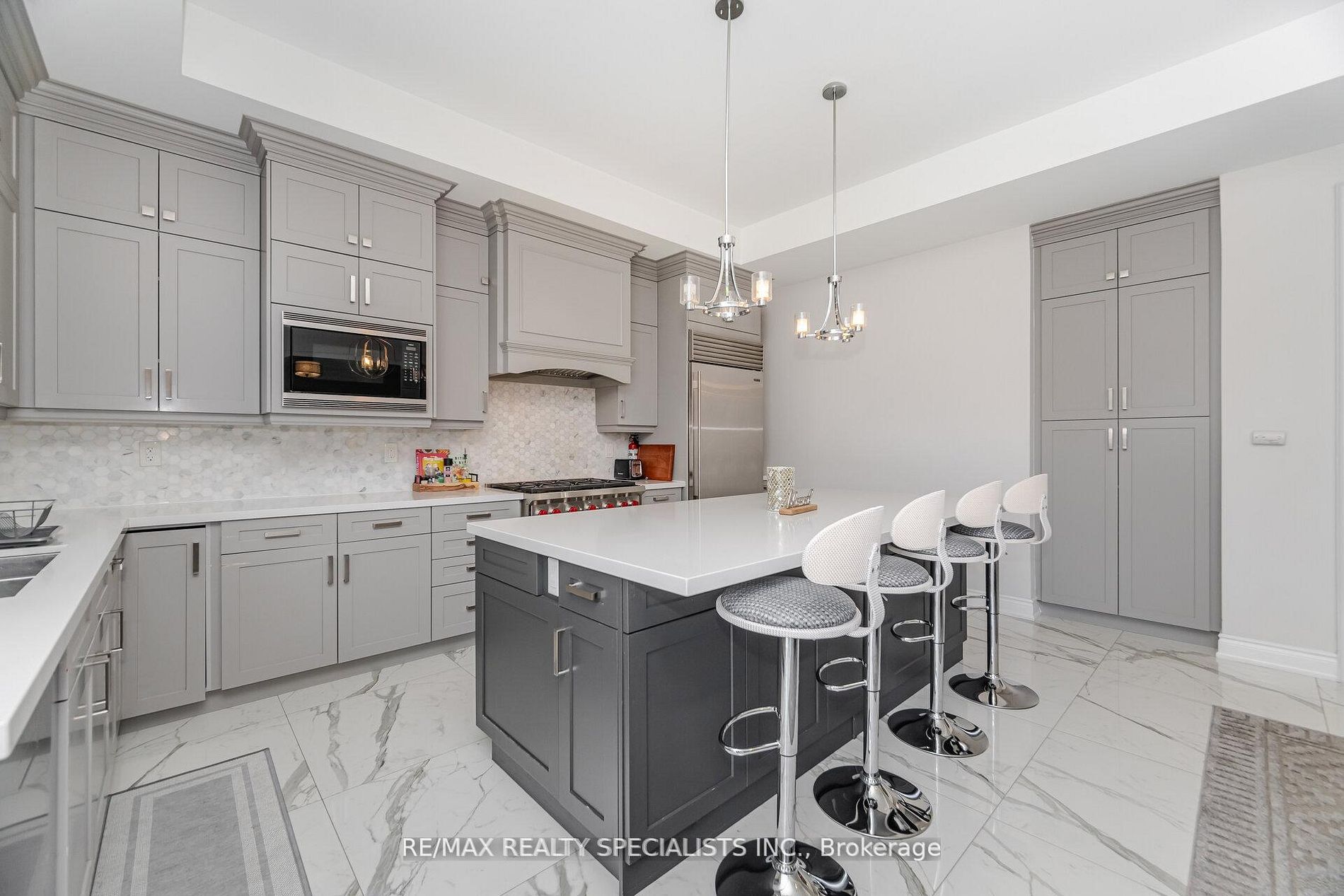53 Threshingmills Boulevard Property Photo 13