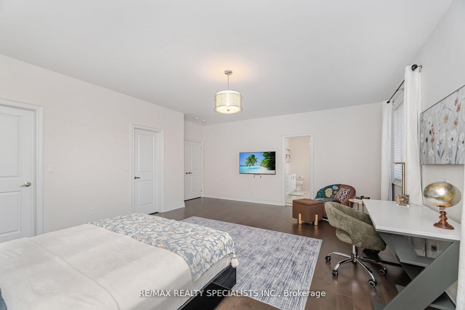 53 Threshingmills Boulevard Property Photo 23