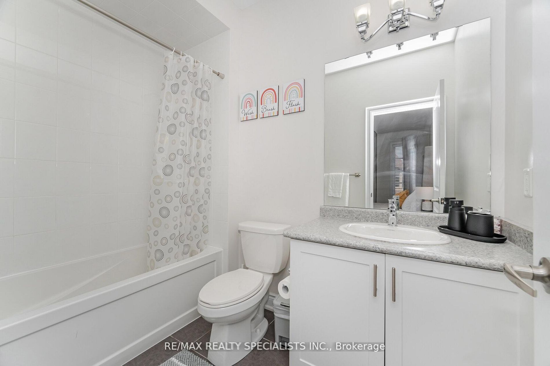 53 Threshingmills Boulevard Property Photo 26