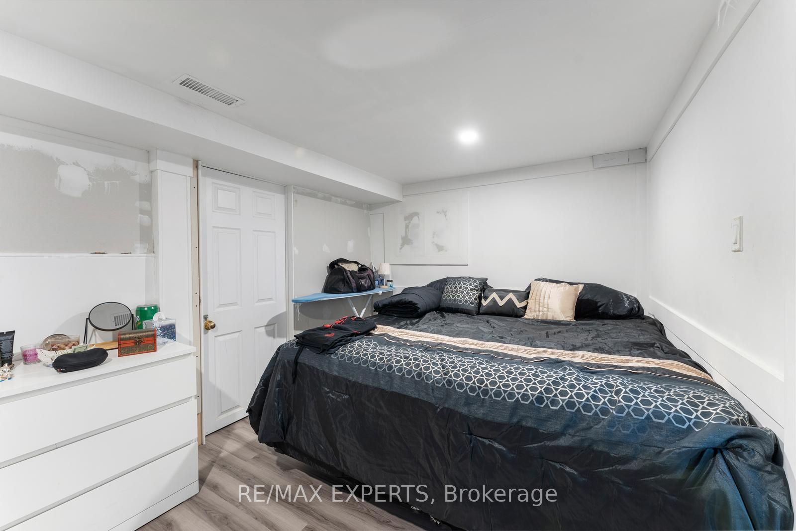 142 King Street E Property Photo 29