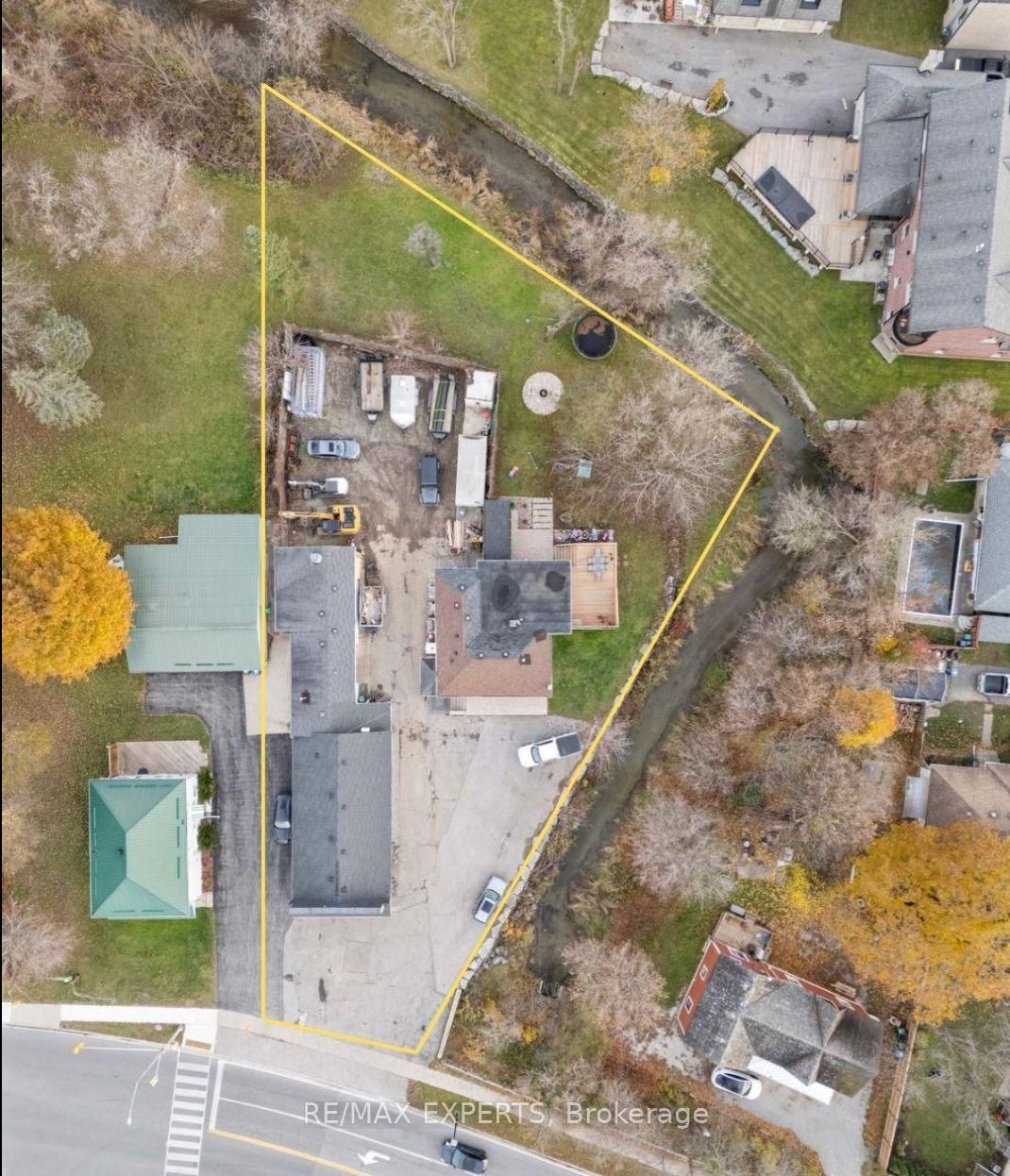 142 King Street E Property Photo 1