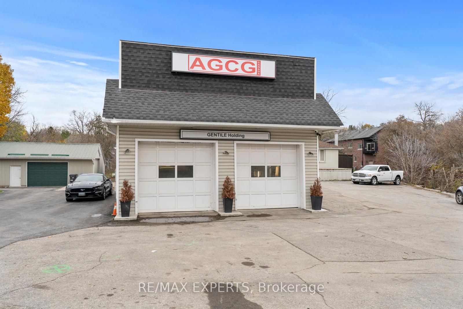142 King Street E Property Photo 2