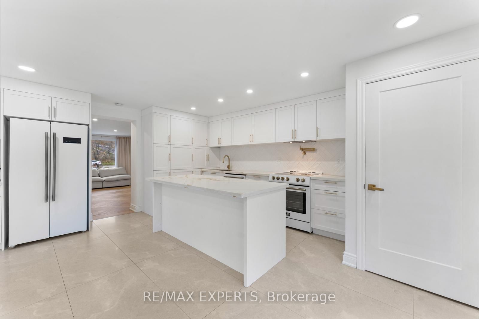 142 King Street E Property Photo 7
