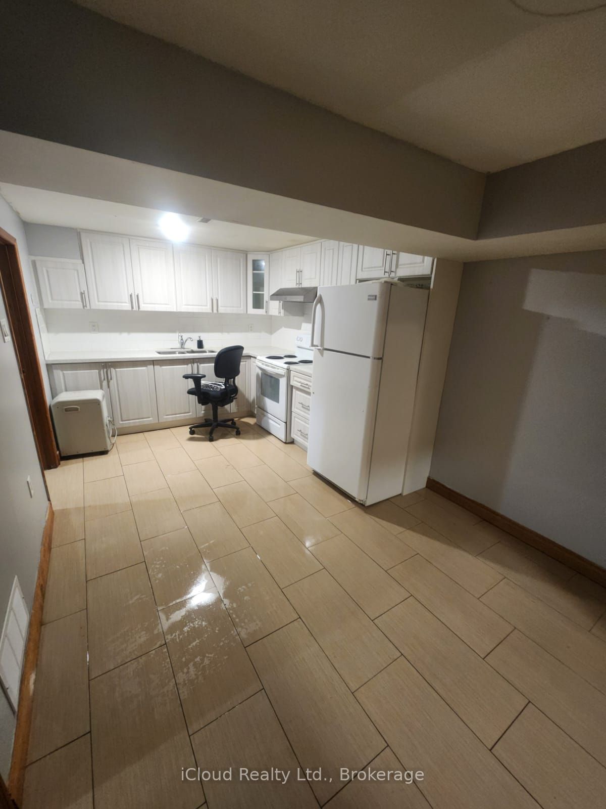 2631 Roblo Road Property Photo 3