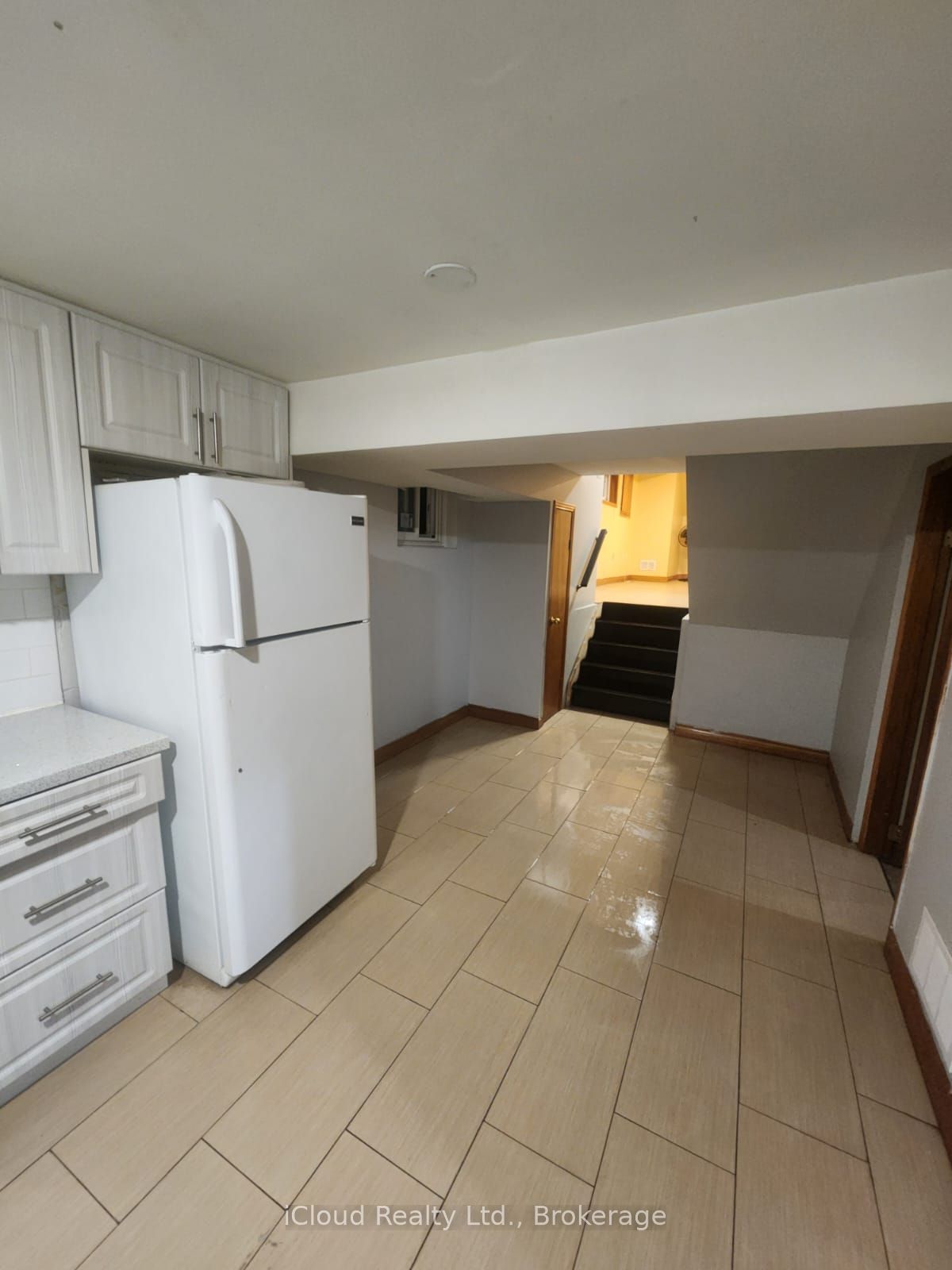 2631 Roblo Road Property Photo 7
