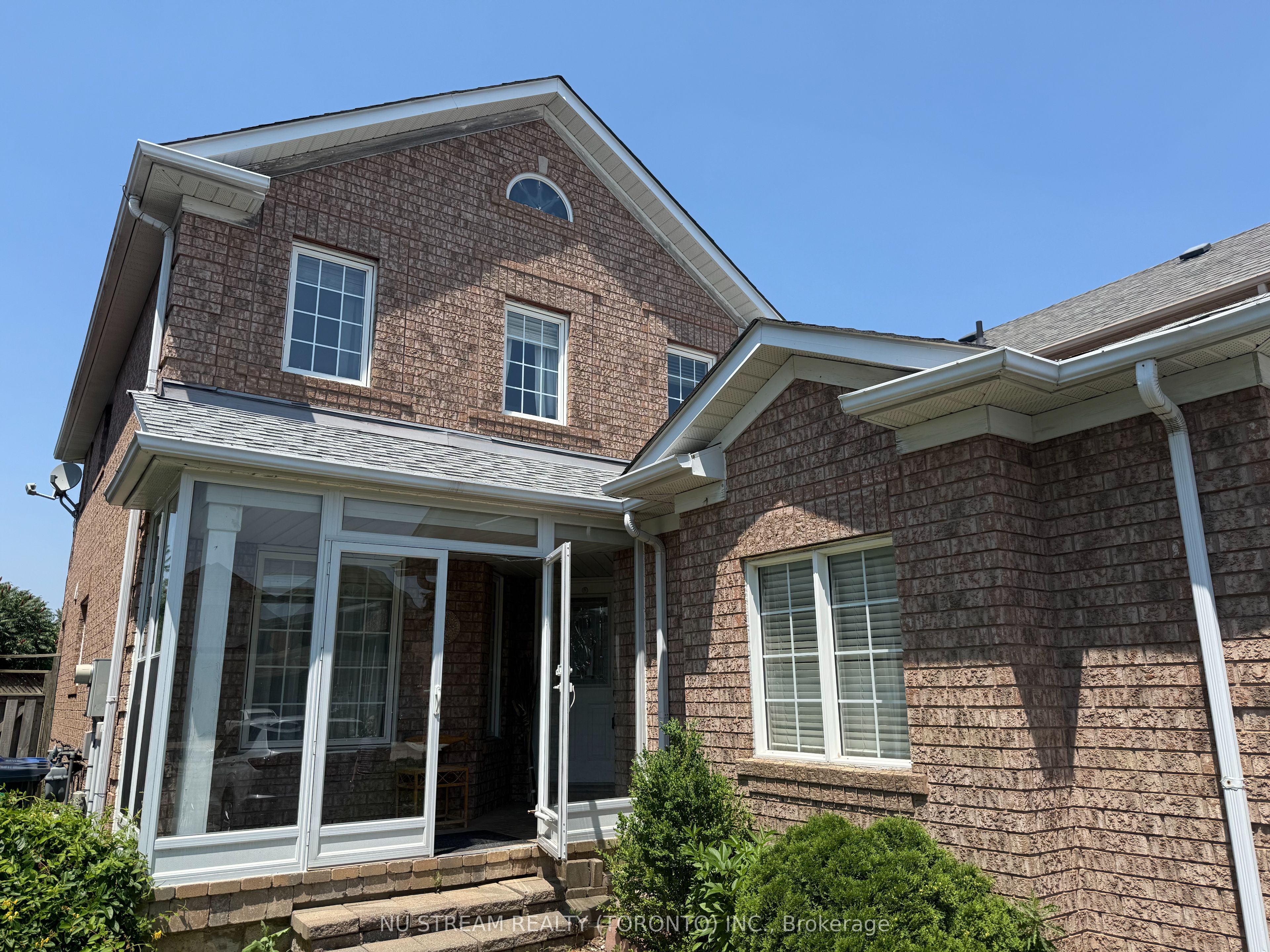 1081 Blueheron Boulevard Property Photo 2