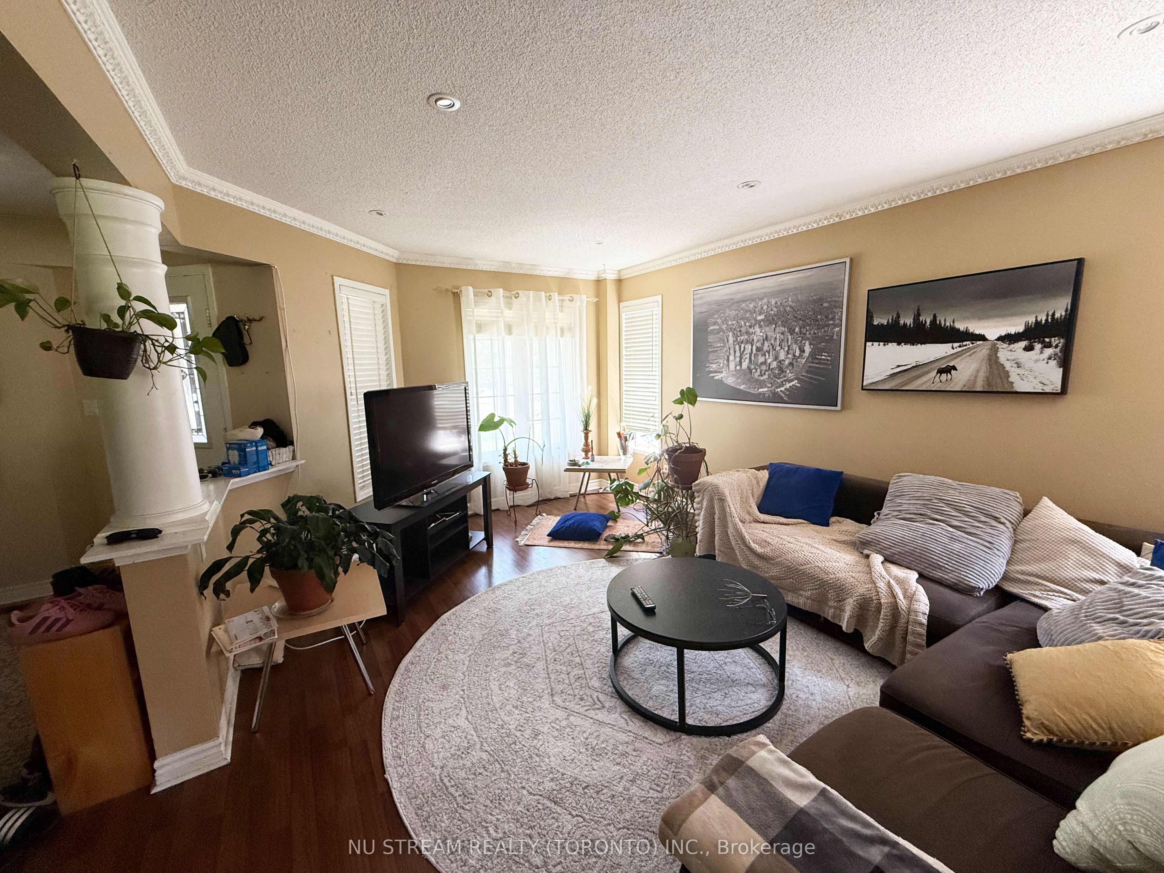 1081 Blueheron Boulevard Property Photo 4