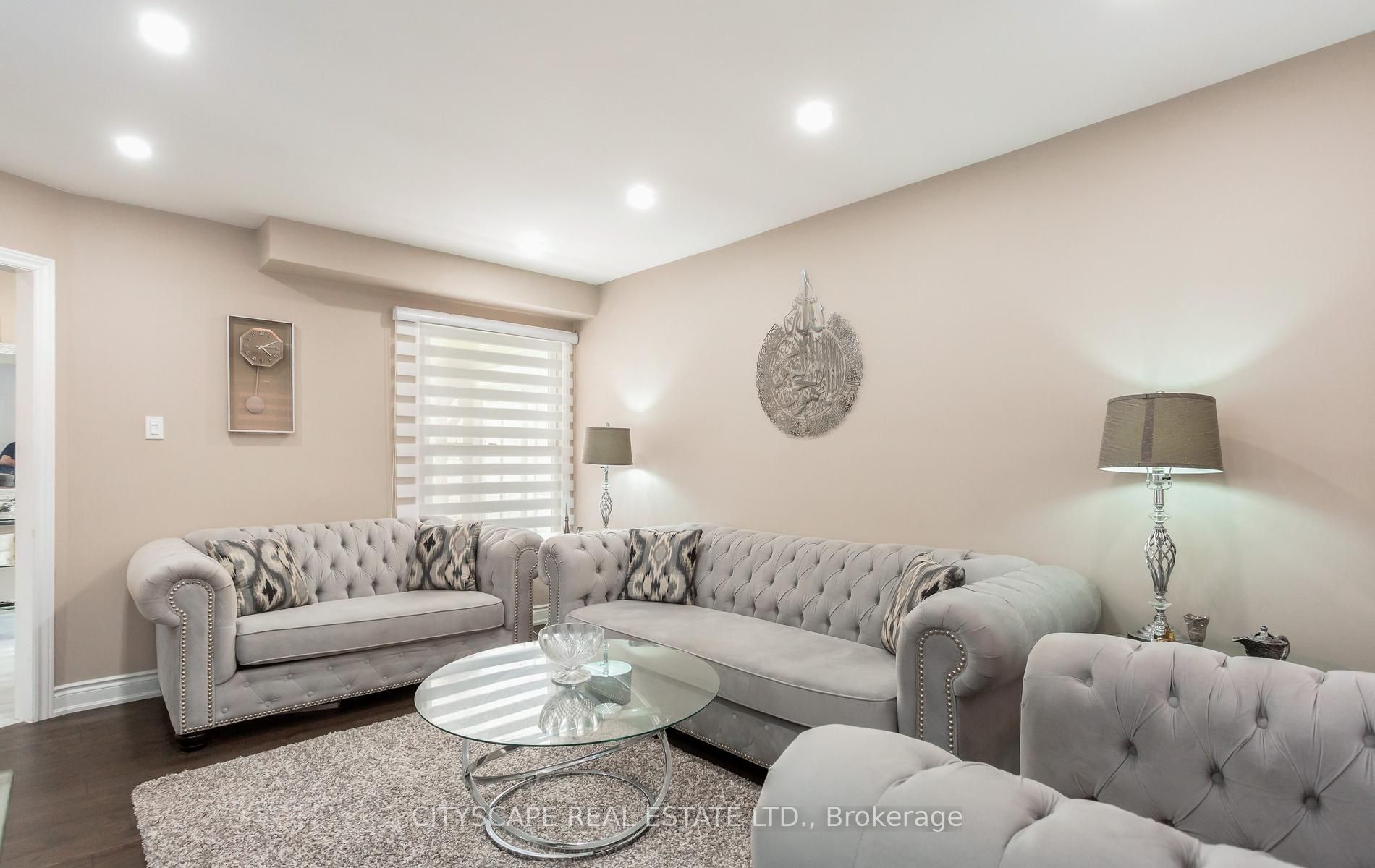 5259 Astwell Avenue Property Photo 8