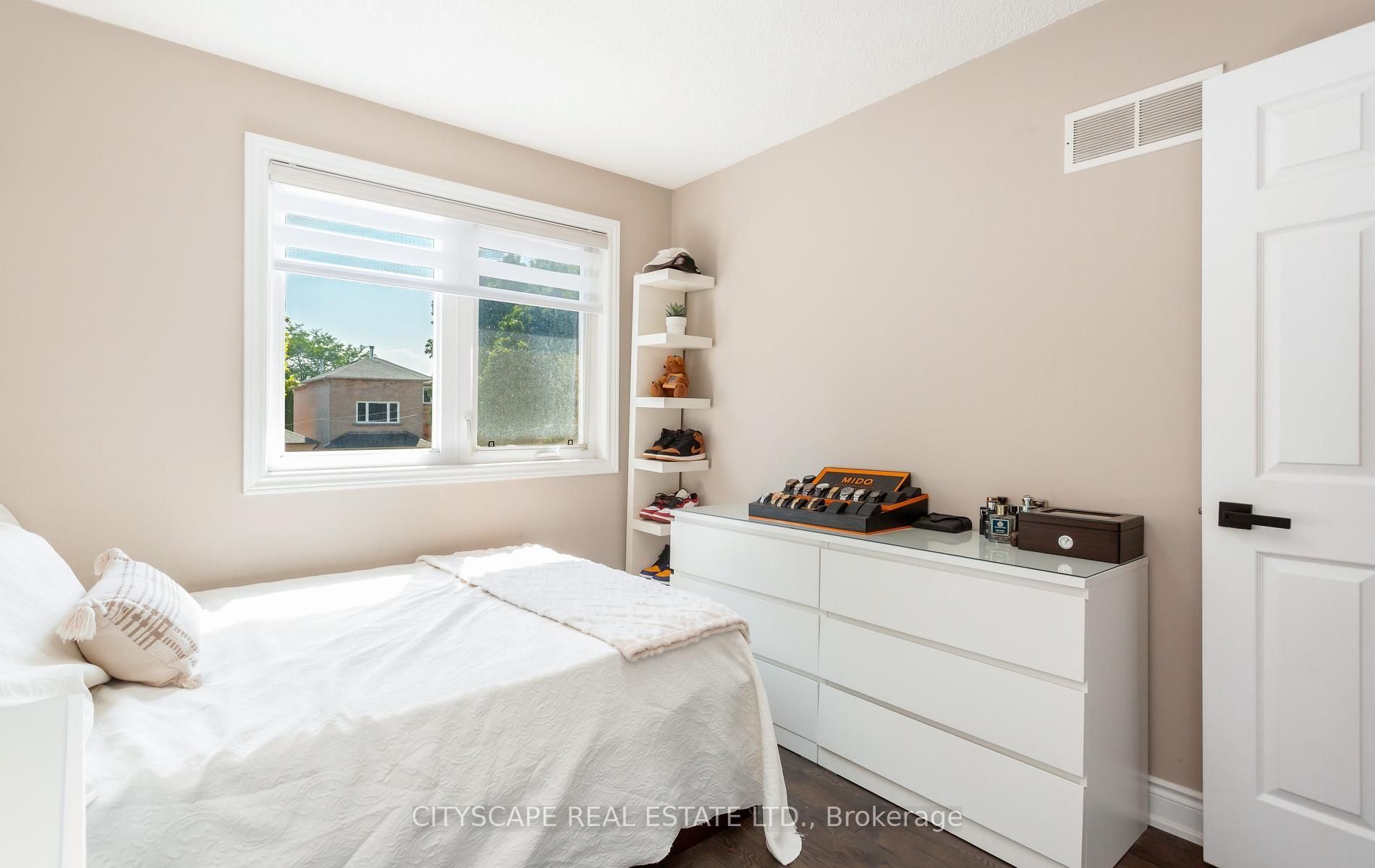 5259 Astwell Avenue Property Photo 31