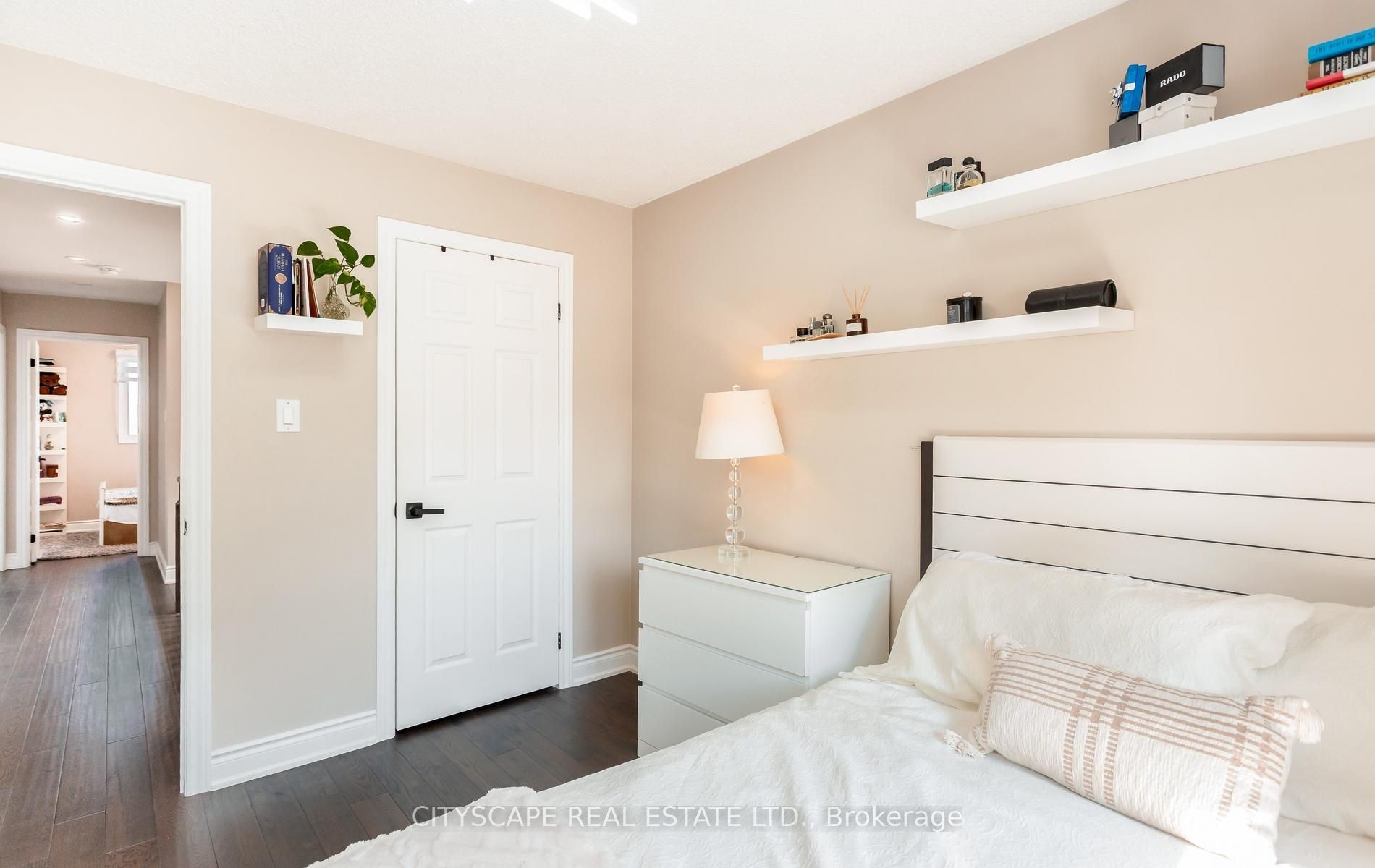 5259 Astwell Avenue Property Photo 32