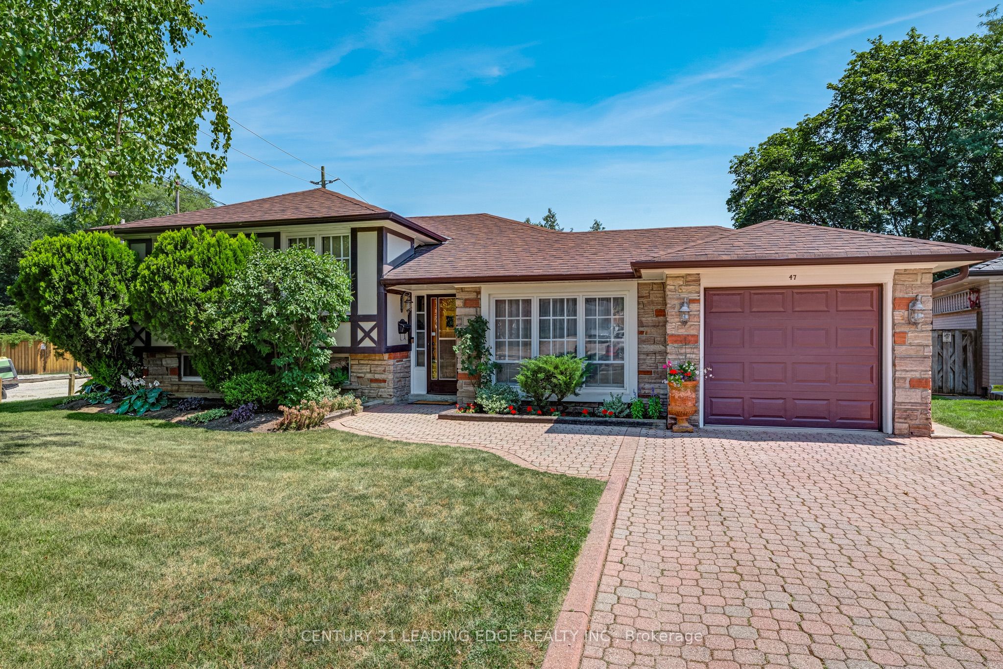 47 Shendale Drive Property Photo 3