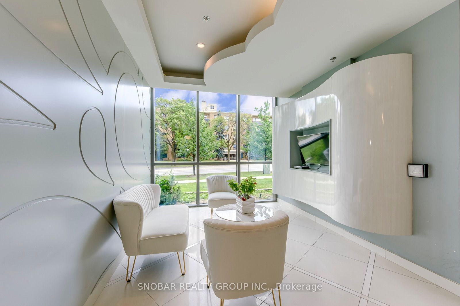 80 Esther Lorrie Drive 618 Property Photo 4