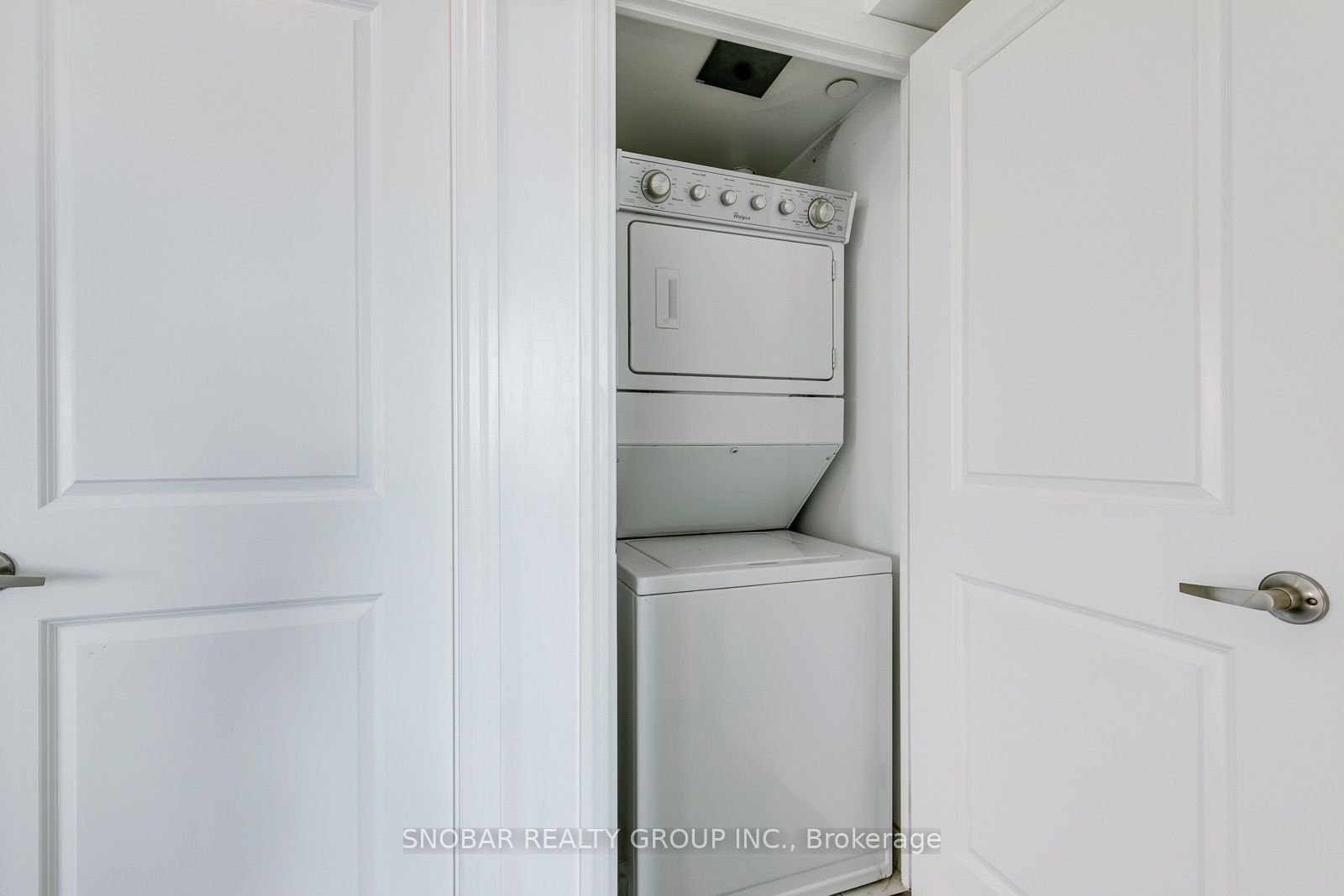 80 Esther Lorrie Drive 618 Property Photo 16