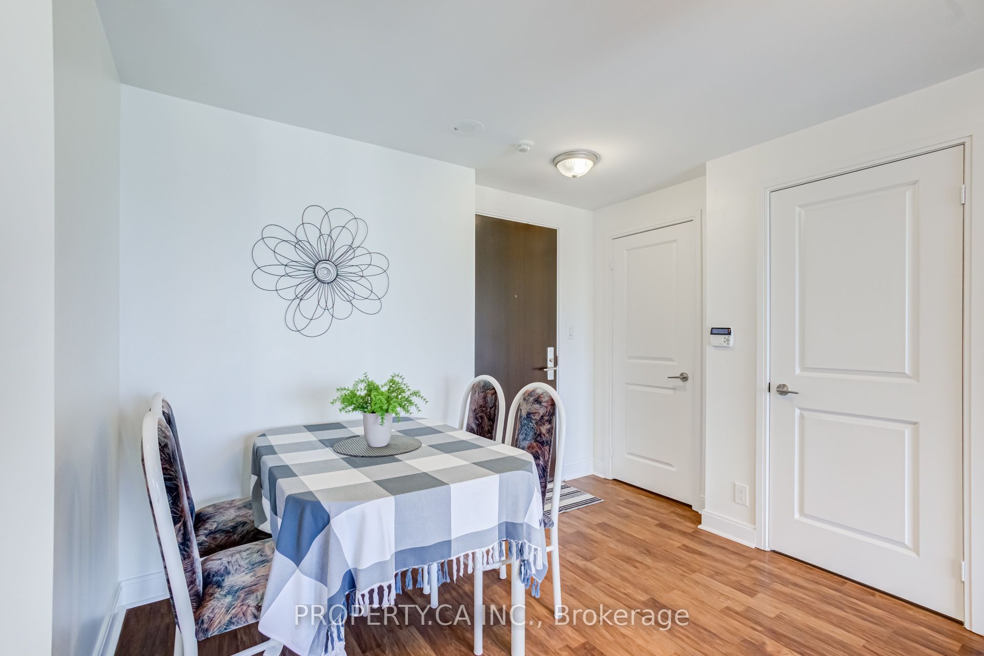 50 Absolute Avenue 2503 Property Photo 9