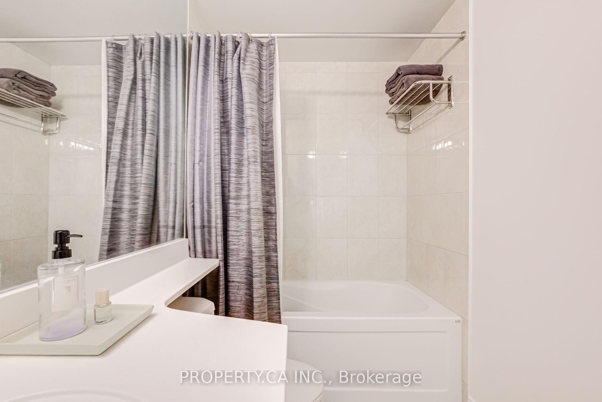 50 Absolute Avenue 2503 Property Photo 12