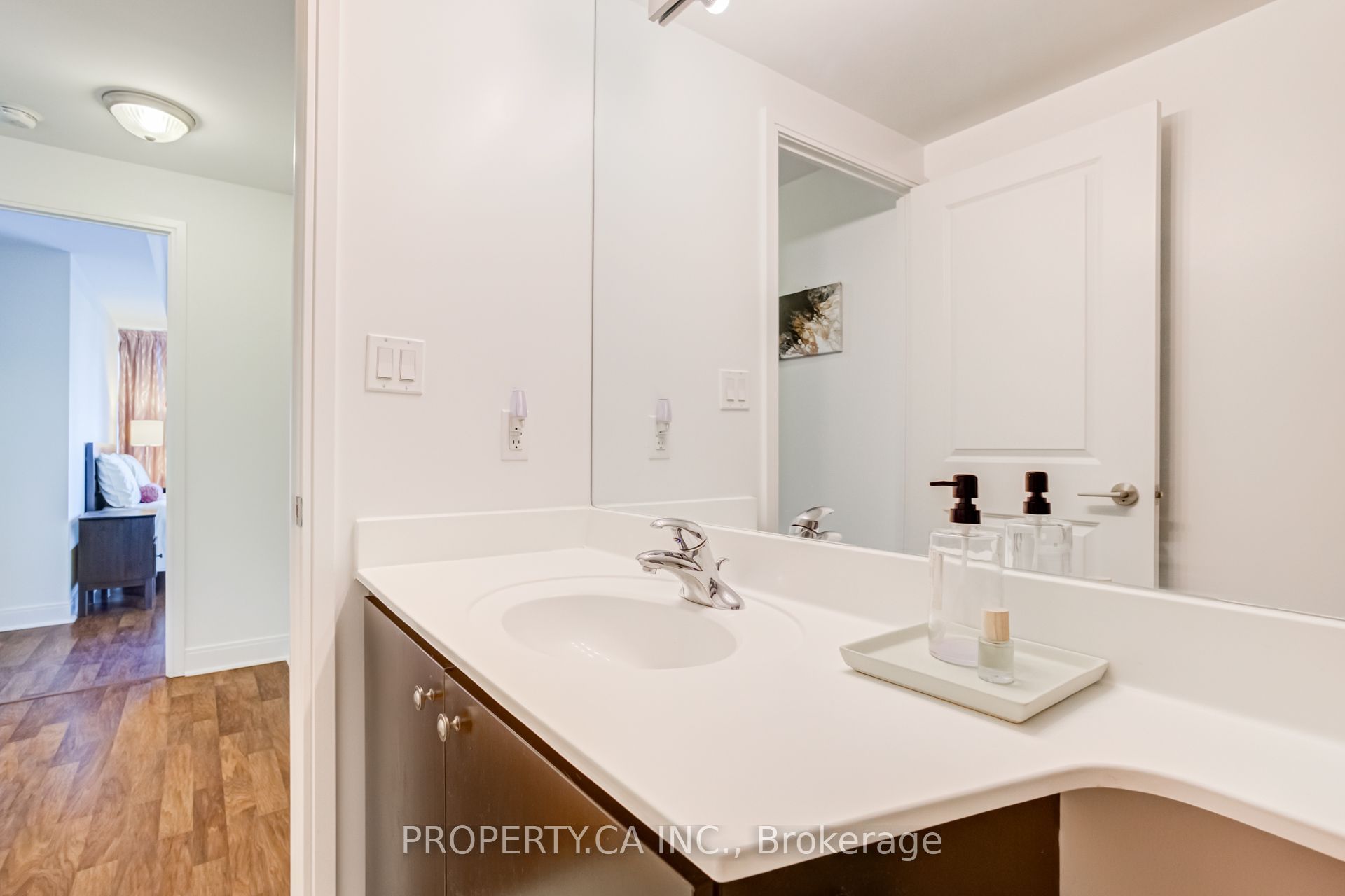 50 Absolute Avenue 2503 Property Photo 14