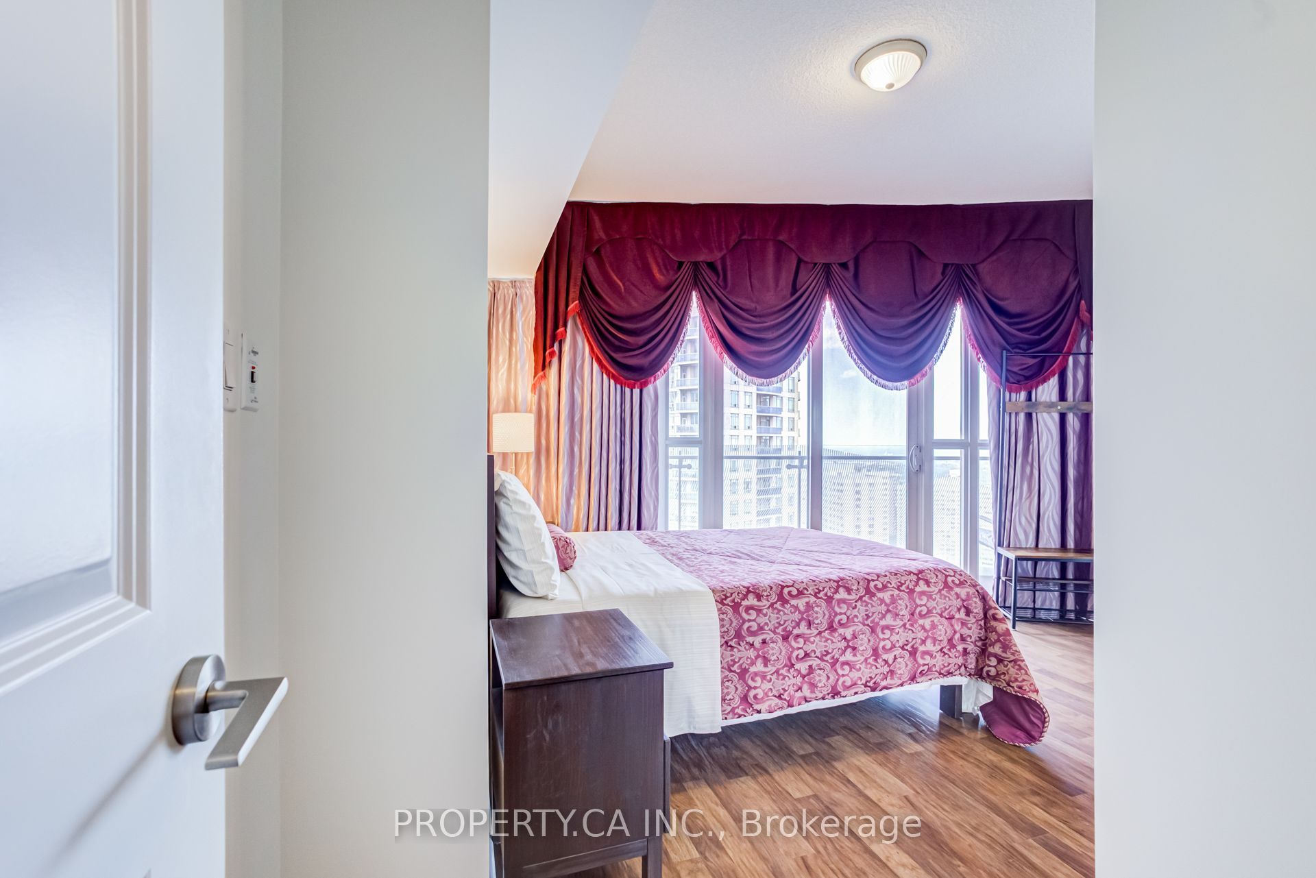 50 Absolute Avenue 2503 Property Photo 16