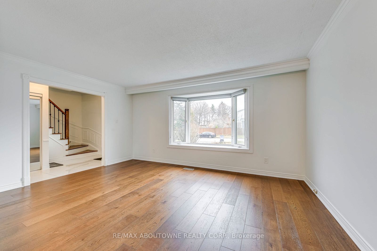 2565 Windjammer Road Property Photo 7