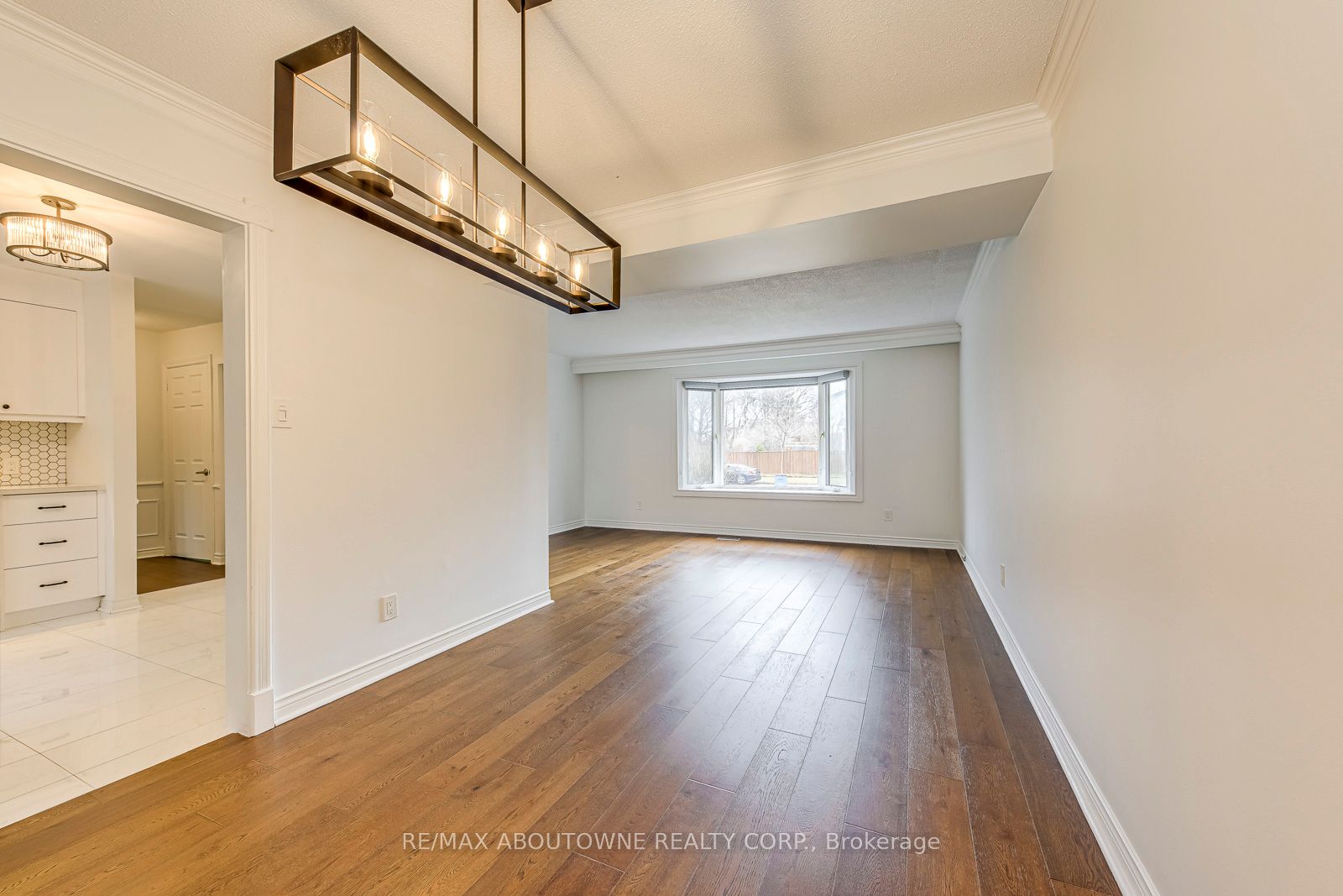 2565 Windjammer Road Property Photo 12