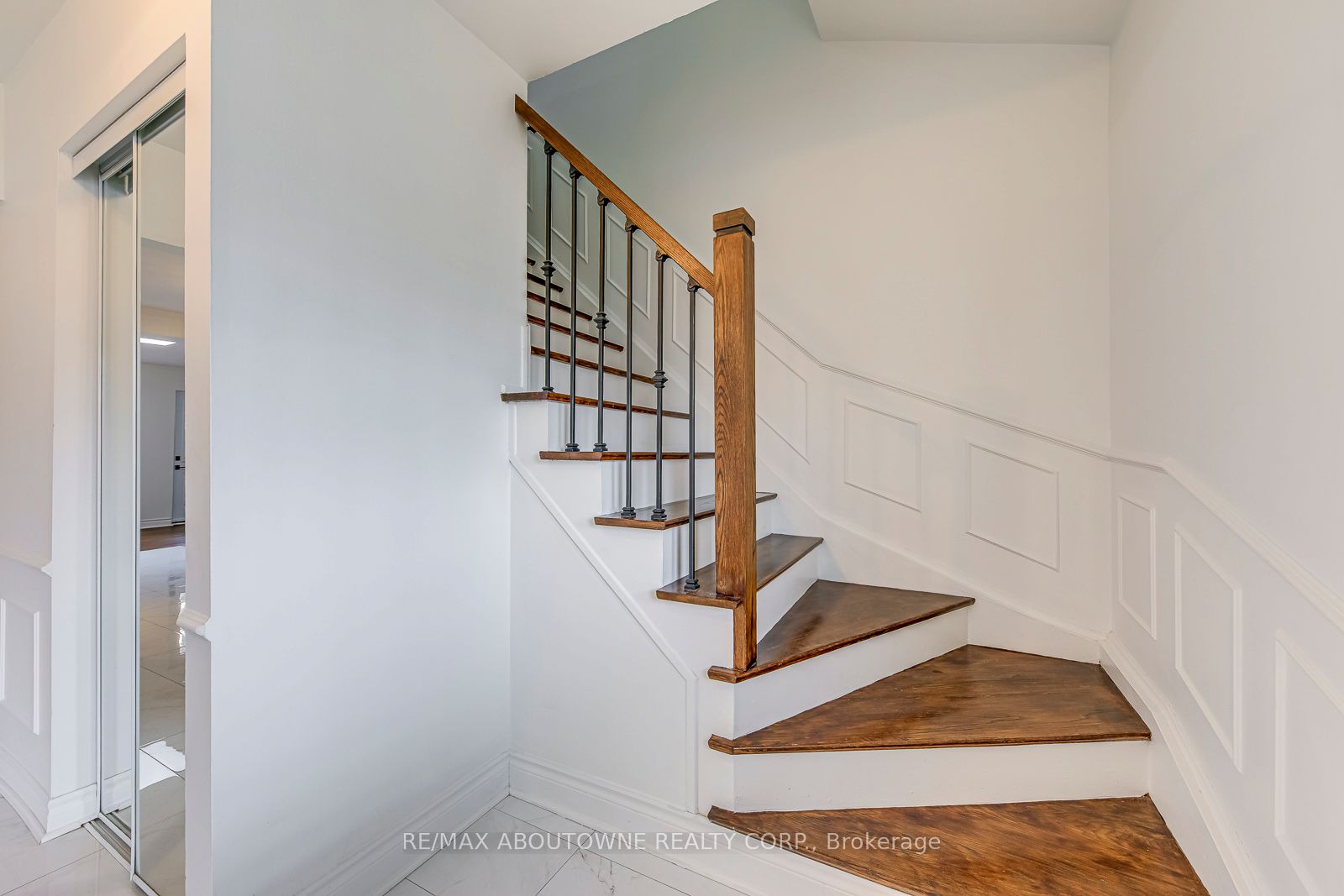 2565 Windjammer Road Property Photo 27