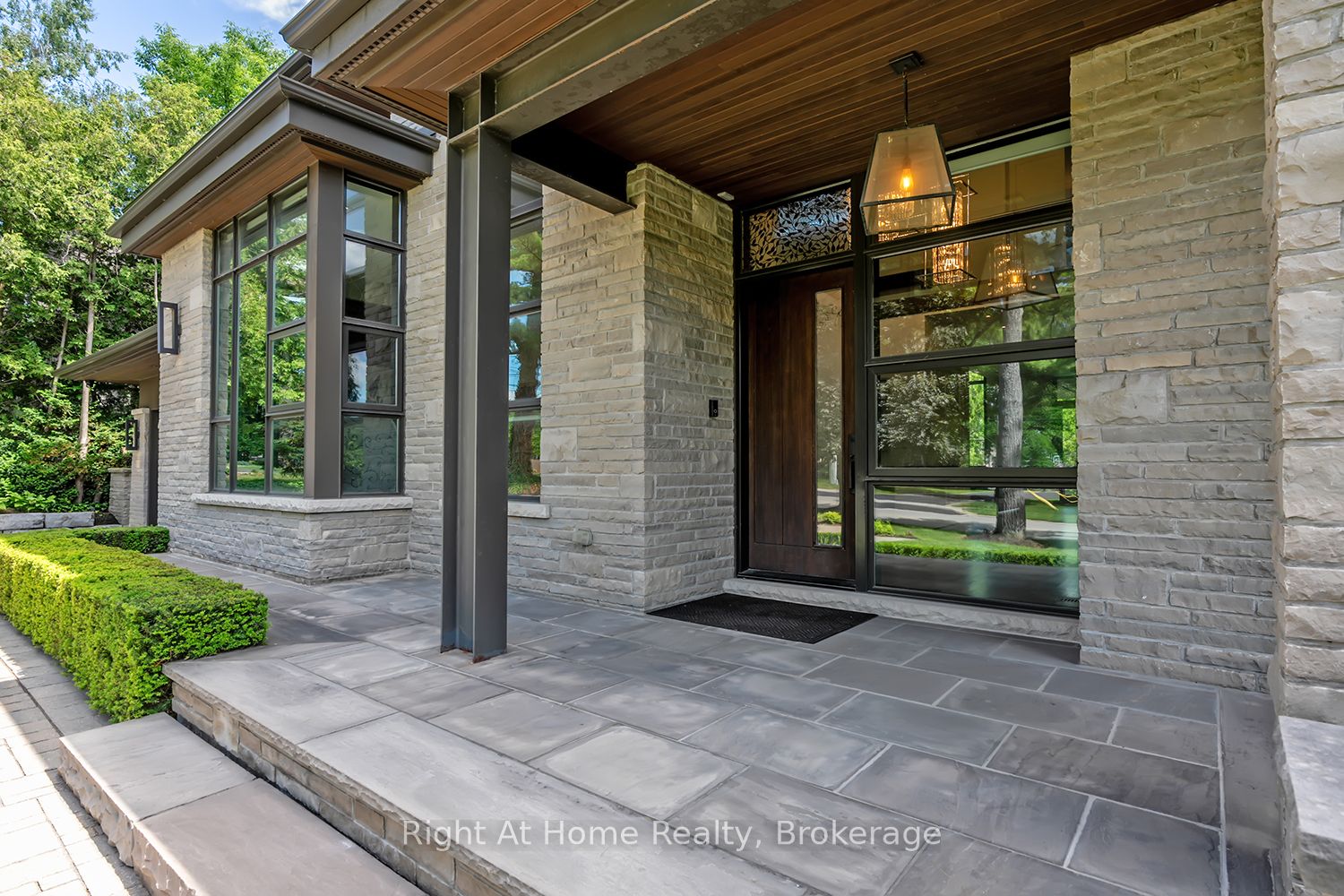 265 Maple Grove Drive Property Photo 3