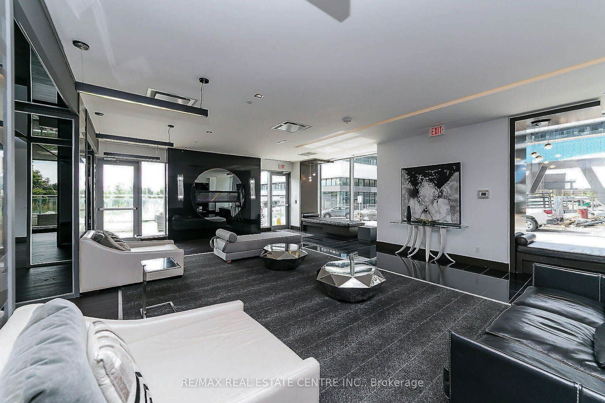 33 Shore Breeze Drive 2102 Property Photo 23