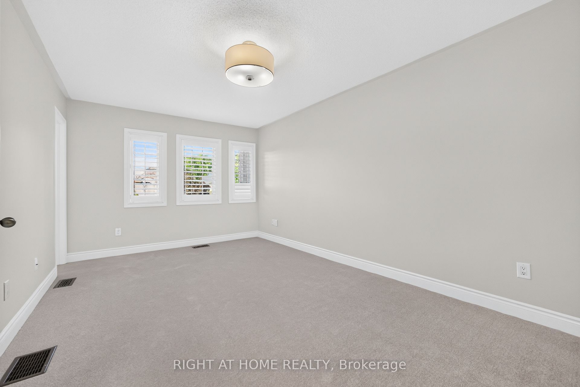 346 Creek Path Avenue Property Photo 25