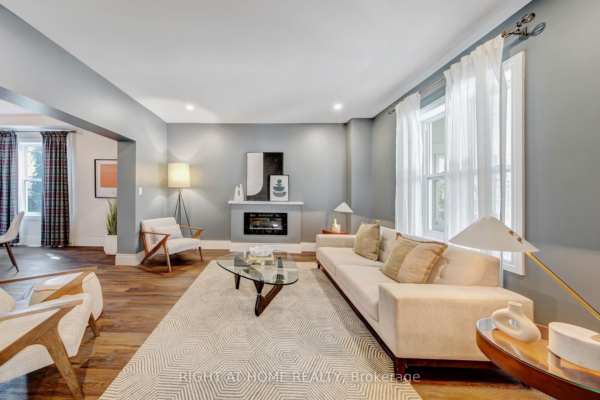 30 Willow Street N Property Photo 12
