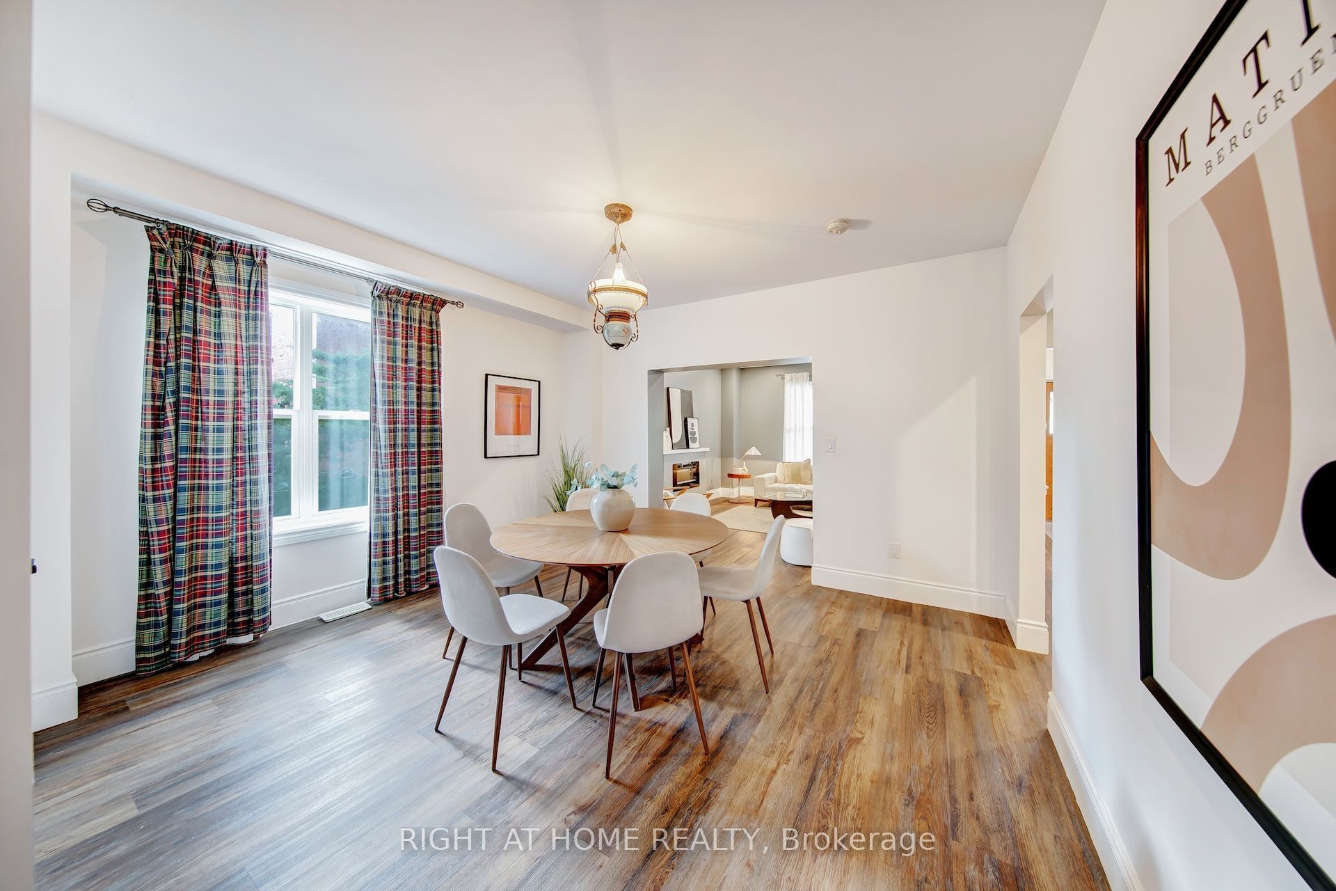 30 Willow Street N Property Photo 14