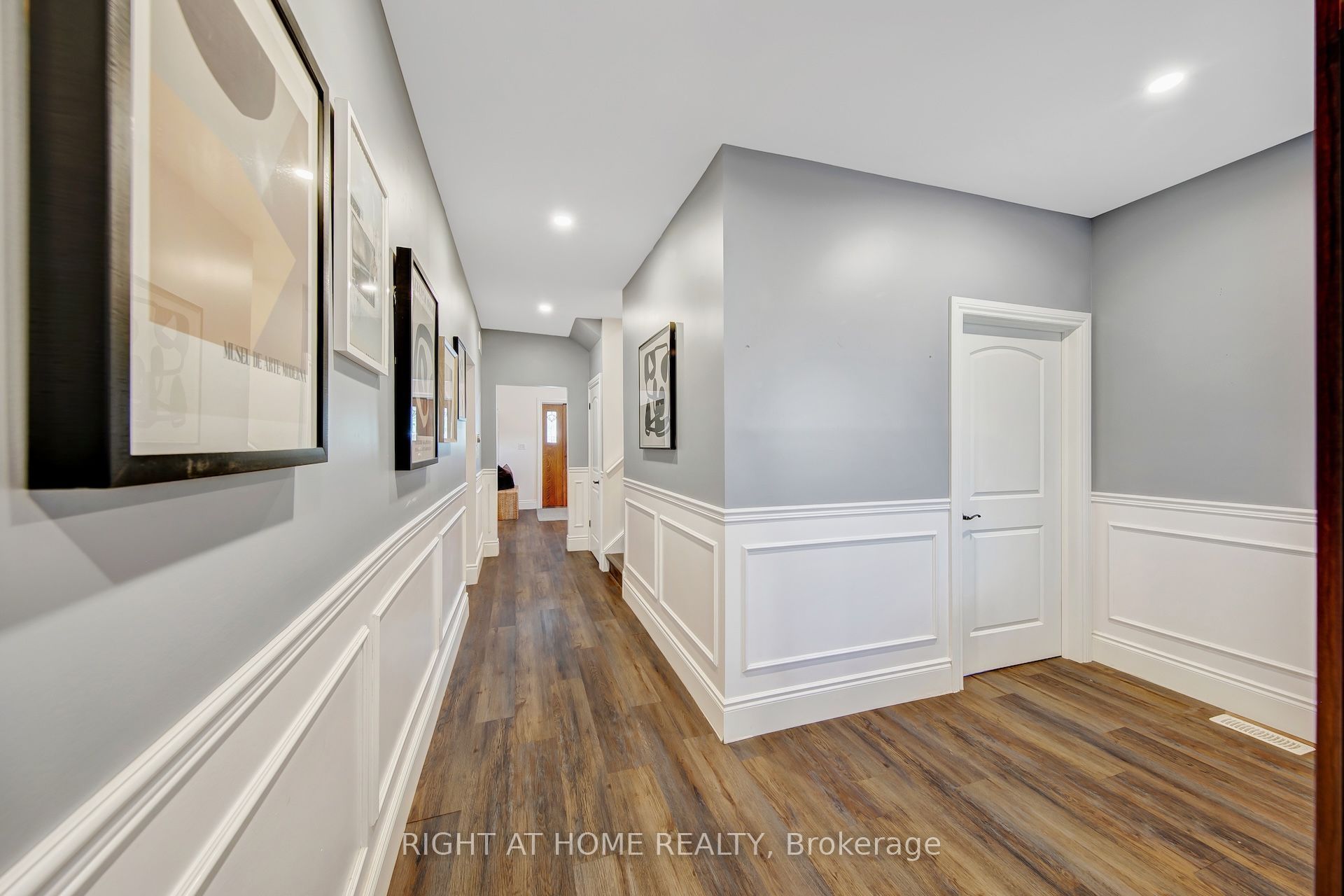 30 Willow Street N Property Photo 20