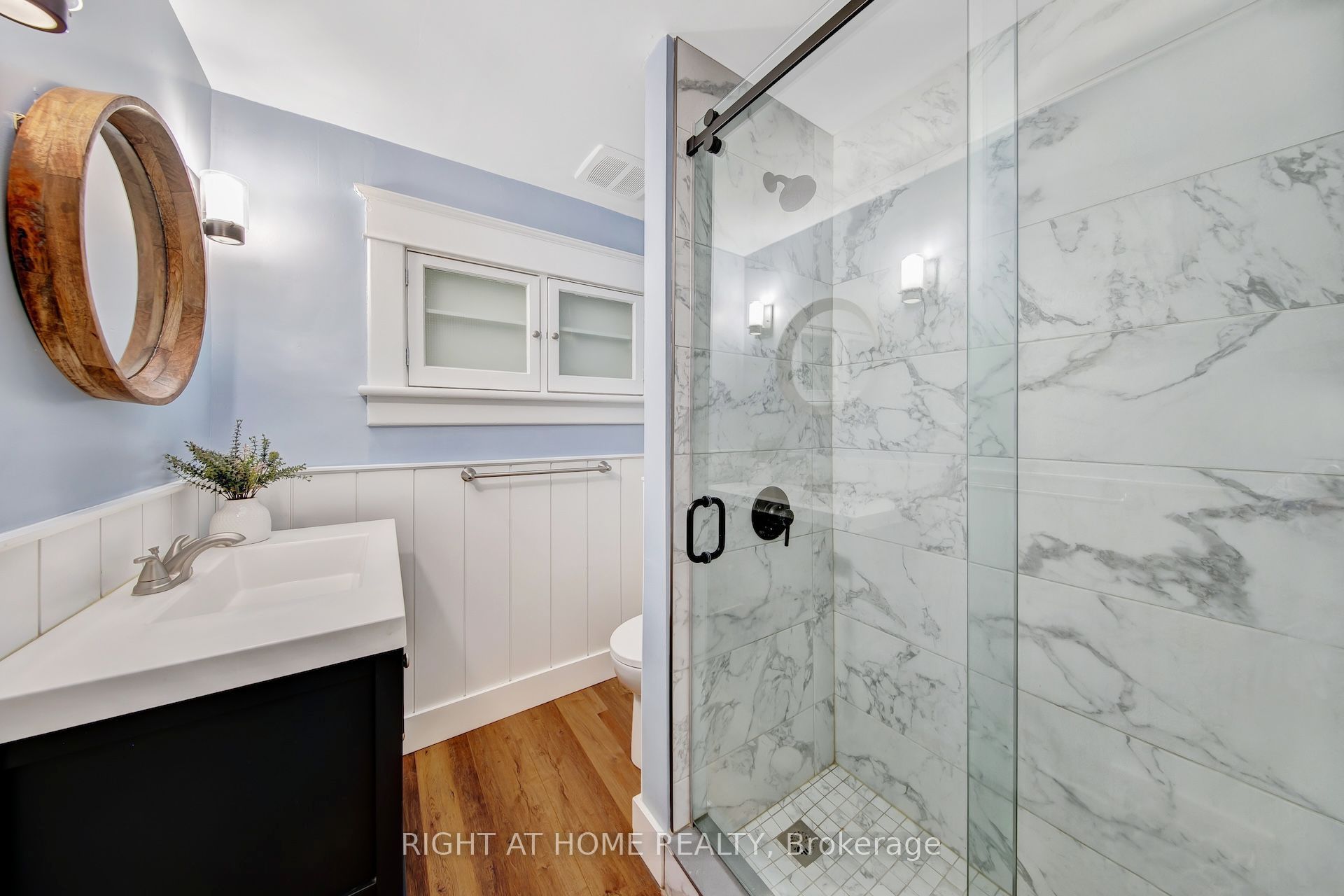 30 Willow Street N Property Photo 27