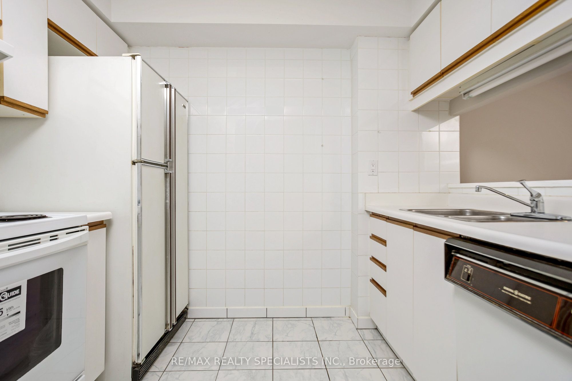 3605 Kariya Drive 304a Property Photo 6