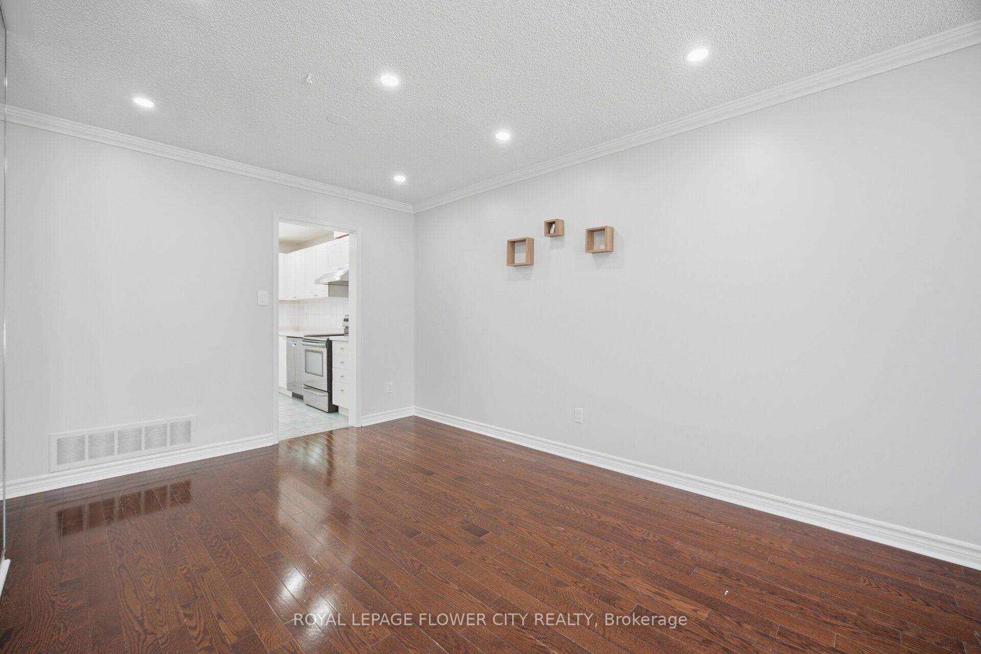 8305 Mclaughlin Road S 2 Property Photo 11